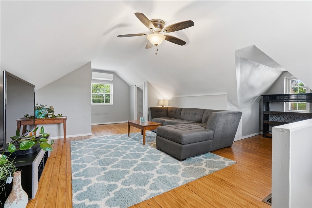 110 Orchard Sq