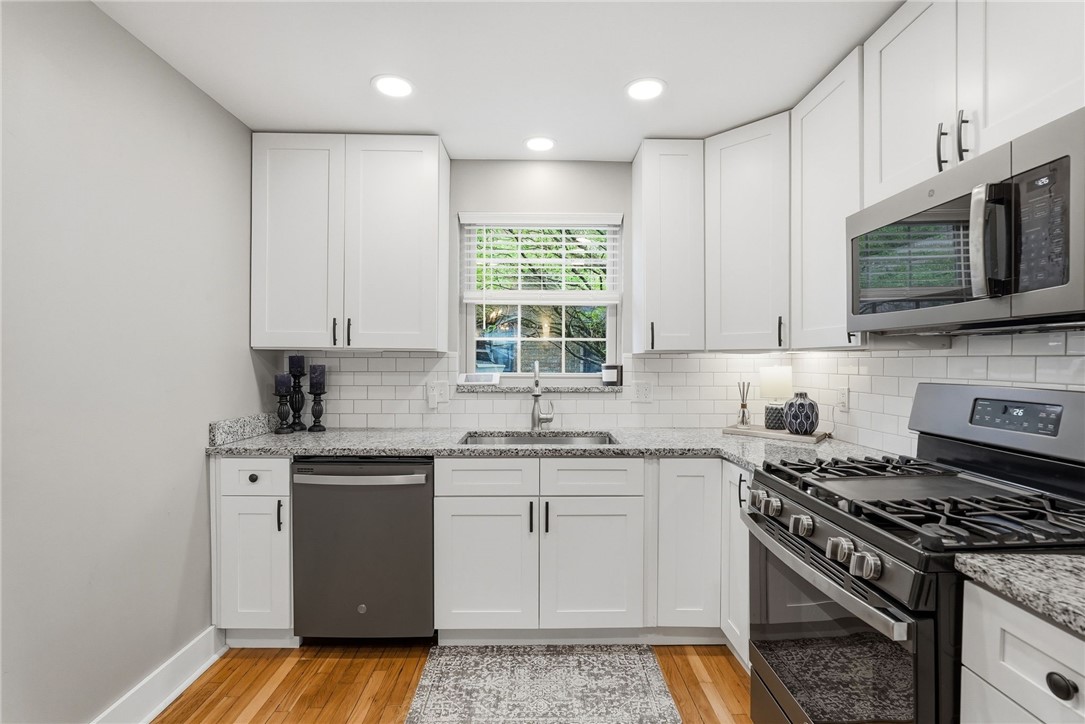 110 Orchard Sq