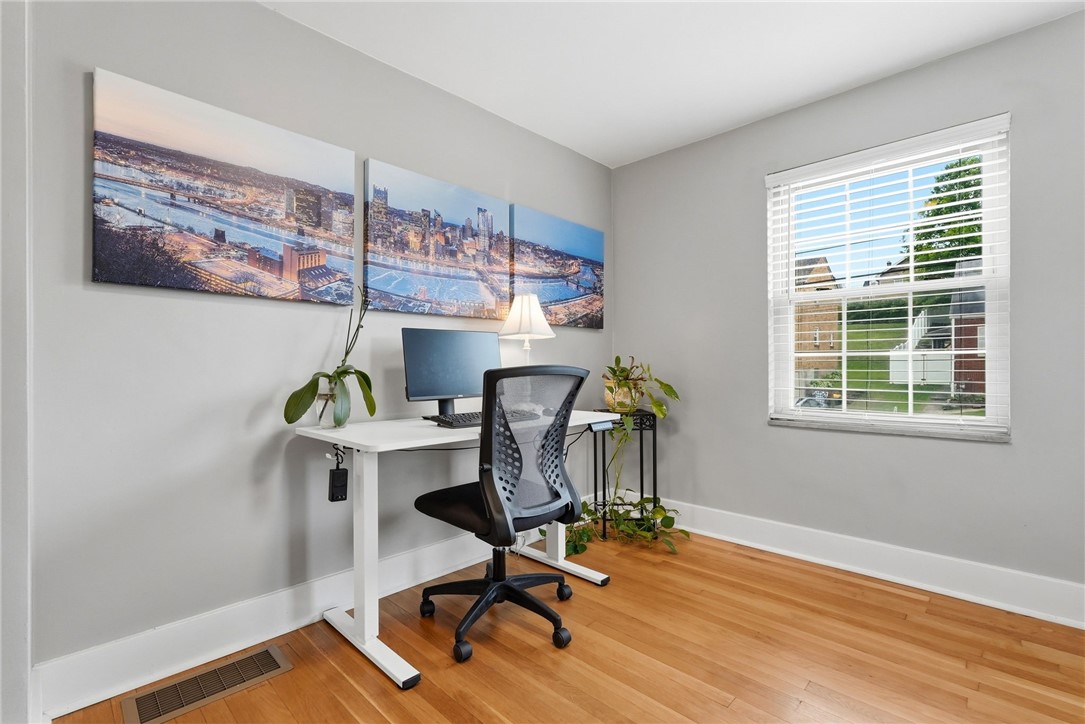 110 Orchard Sq