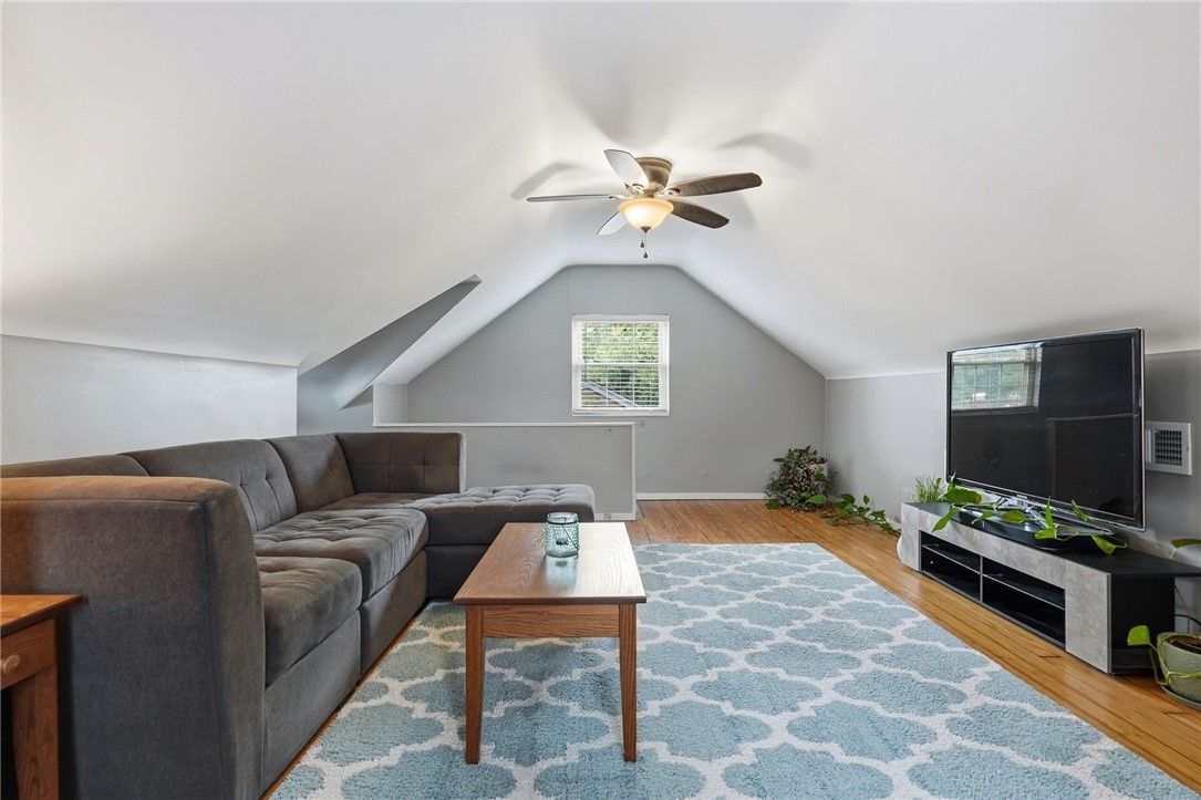 110 Orchard Sq