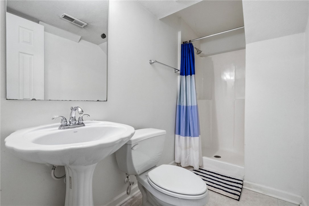 222 Macduff Ct