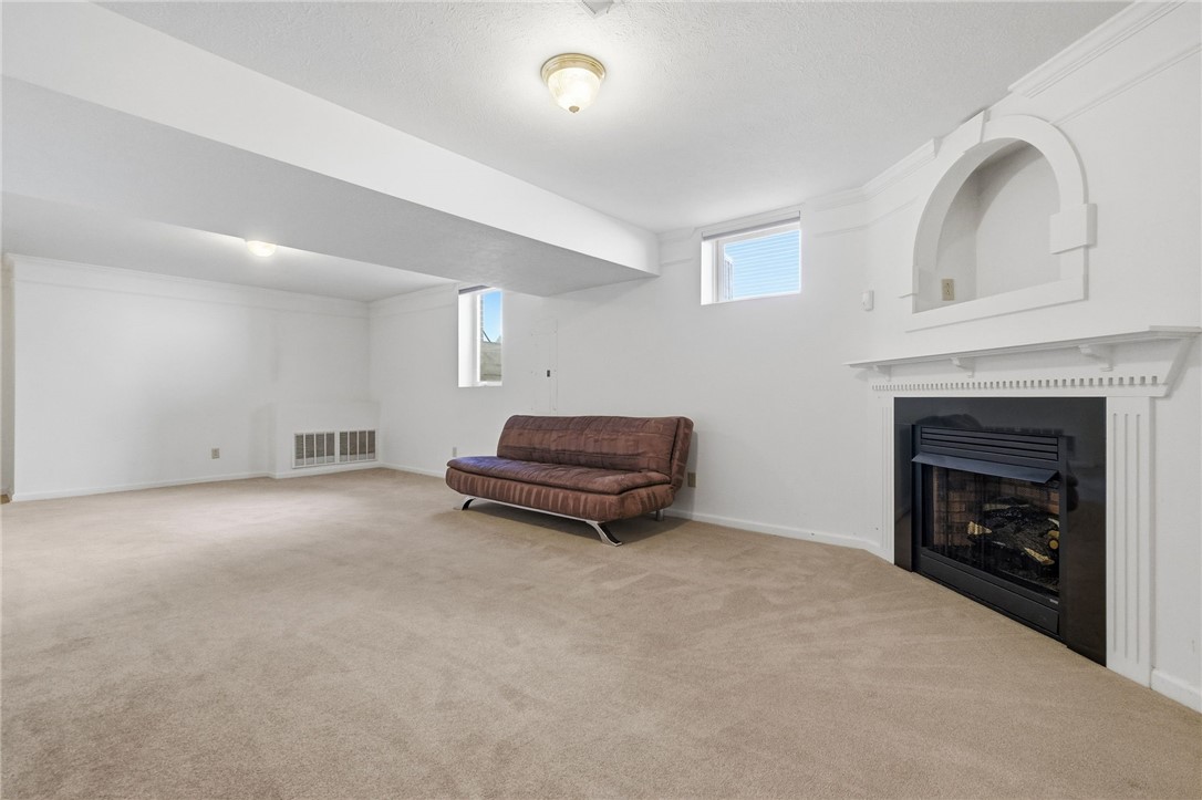 222 Macduff Ct