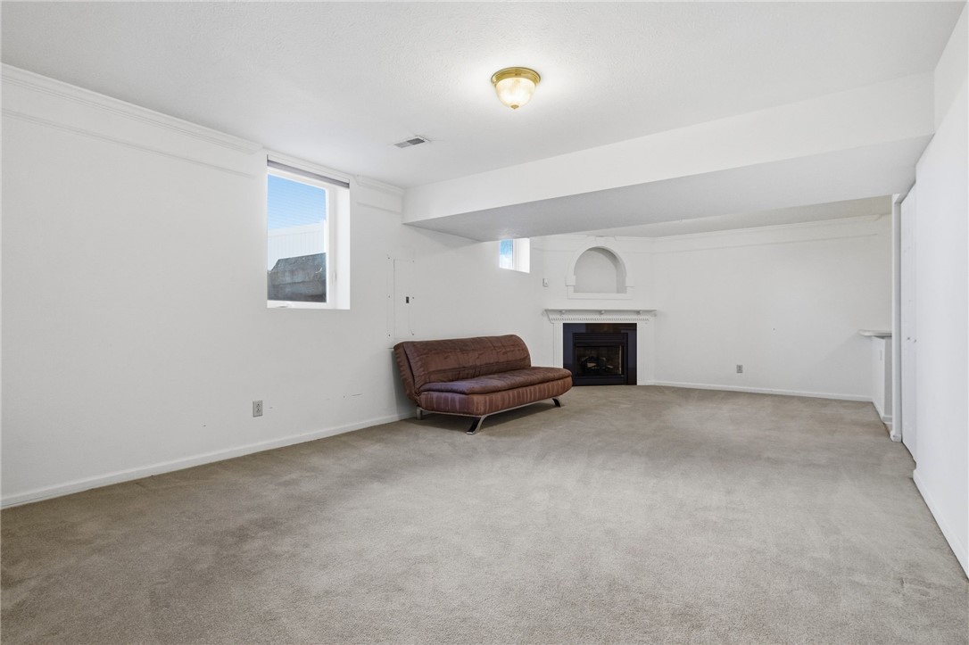 222 Macduff Ct