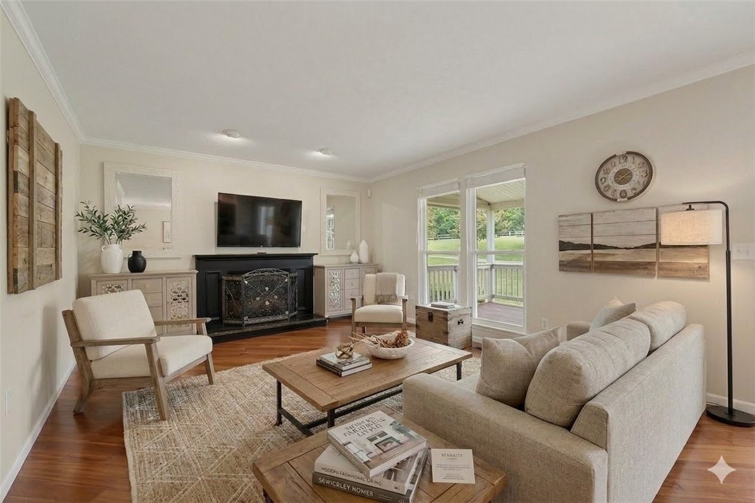 1805 Pioneer Dr