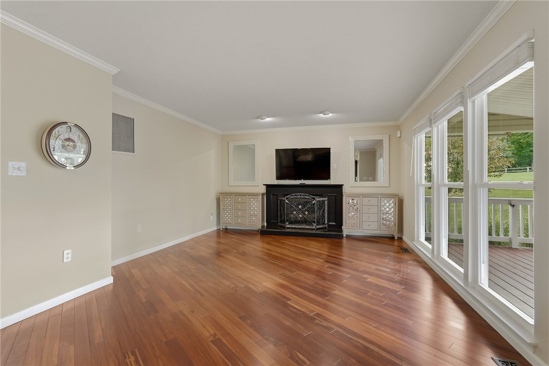 1805 Pioneer Dr