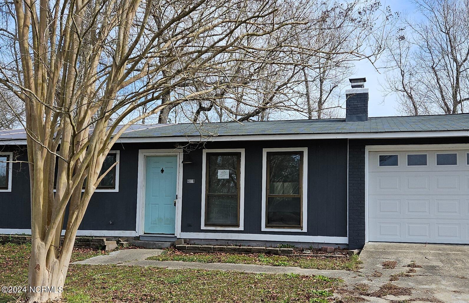 6019 E Red Oak Court