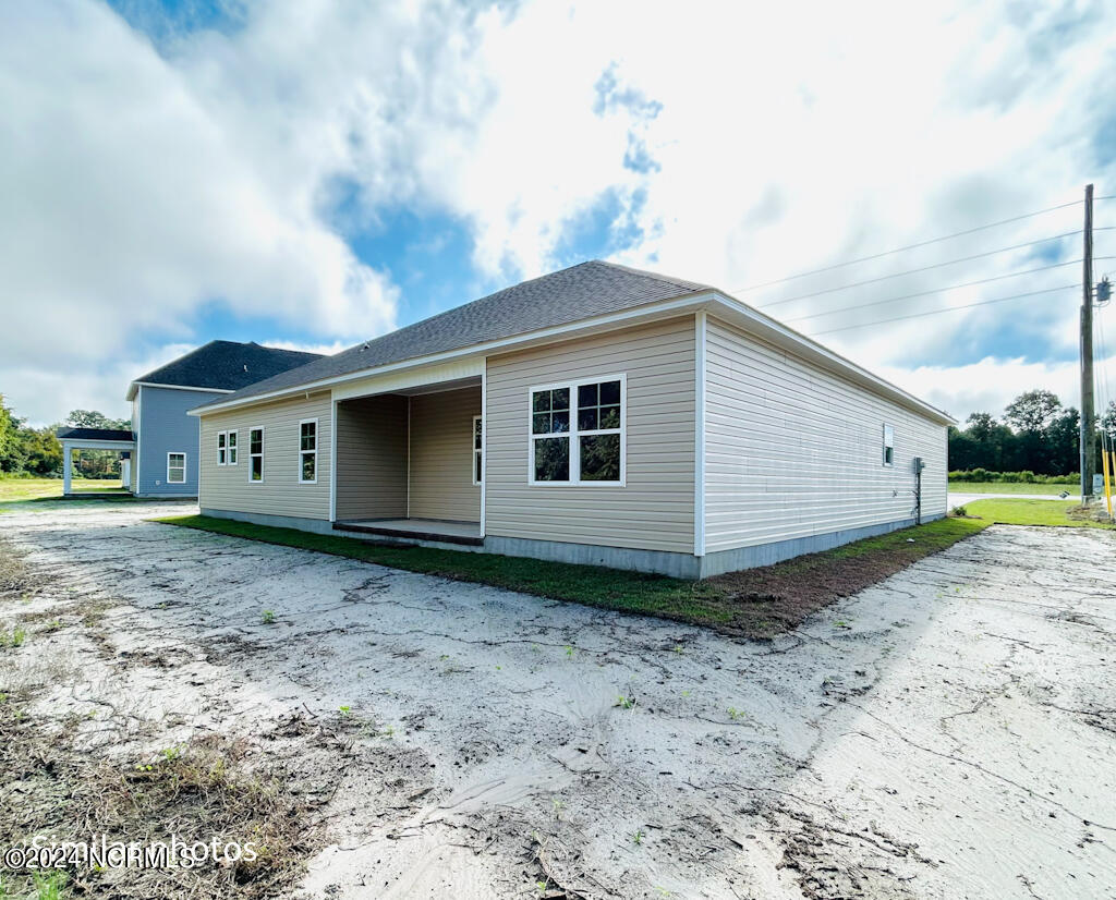 118 Woodford Drive