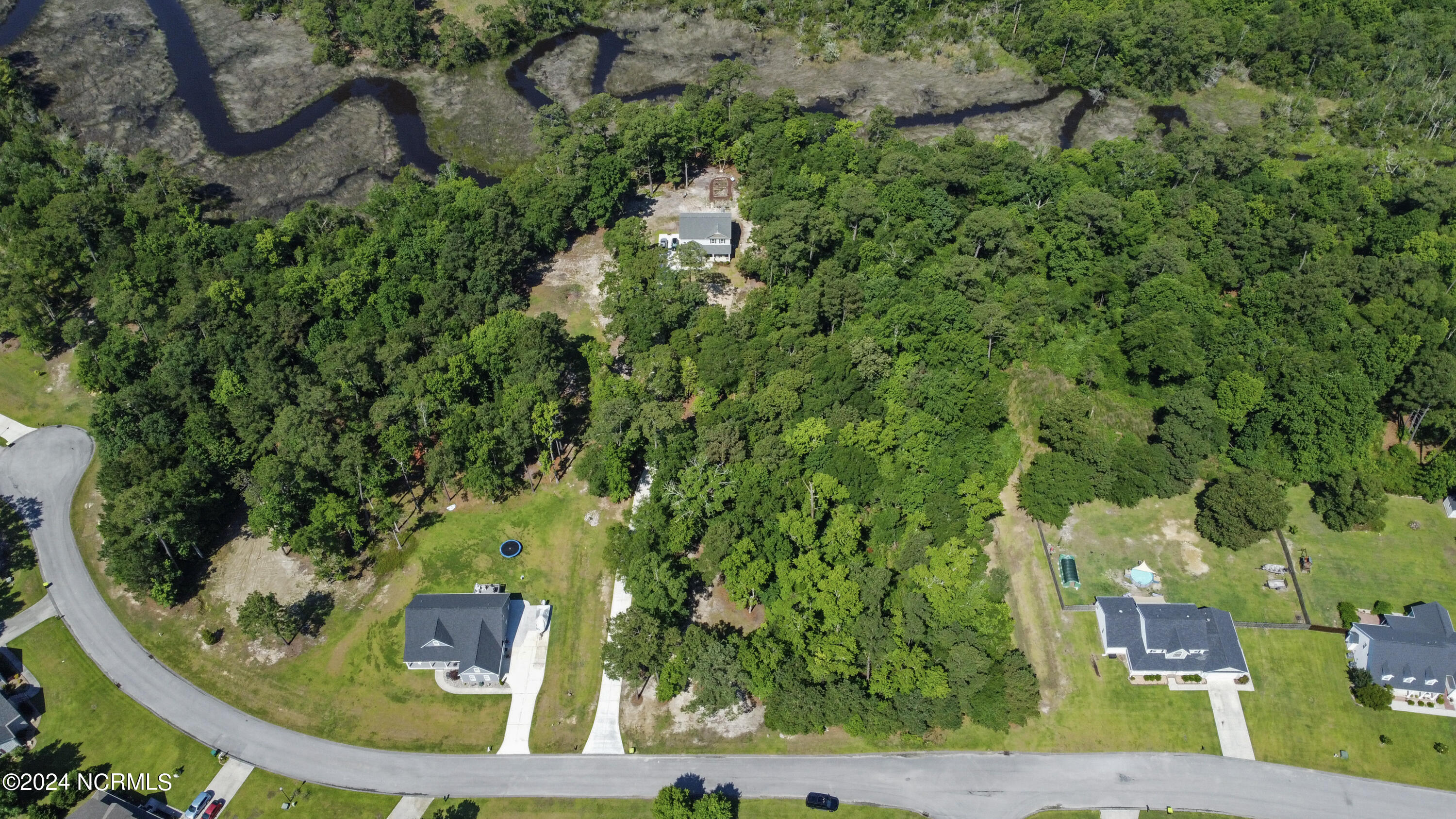 118 40 Lafitte Drive