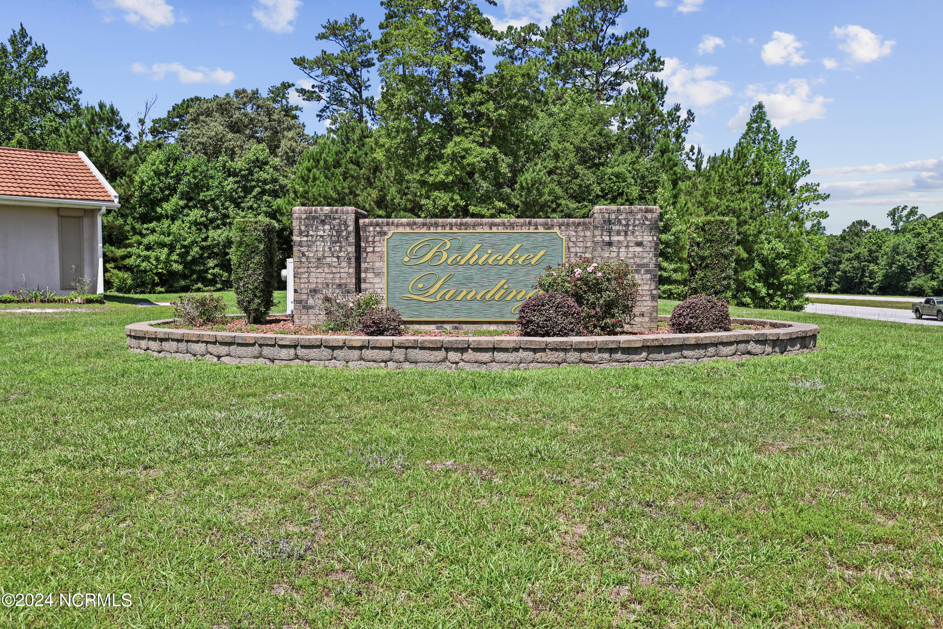 118 40 Lafitte Drive