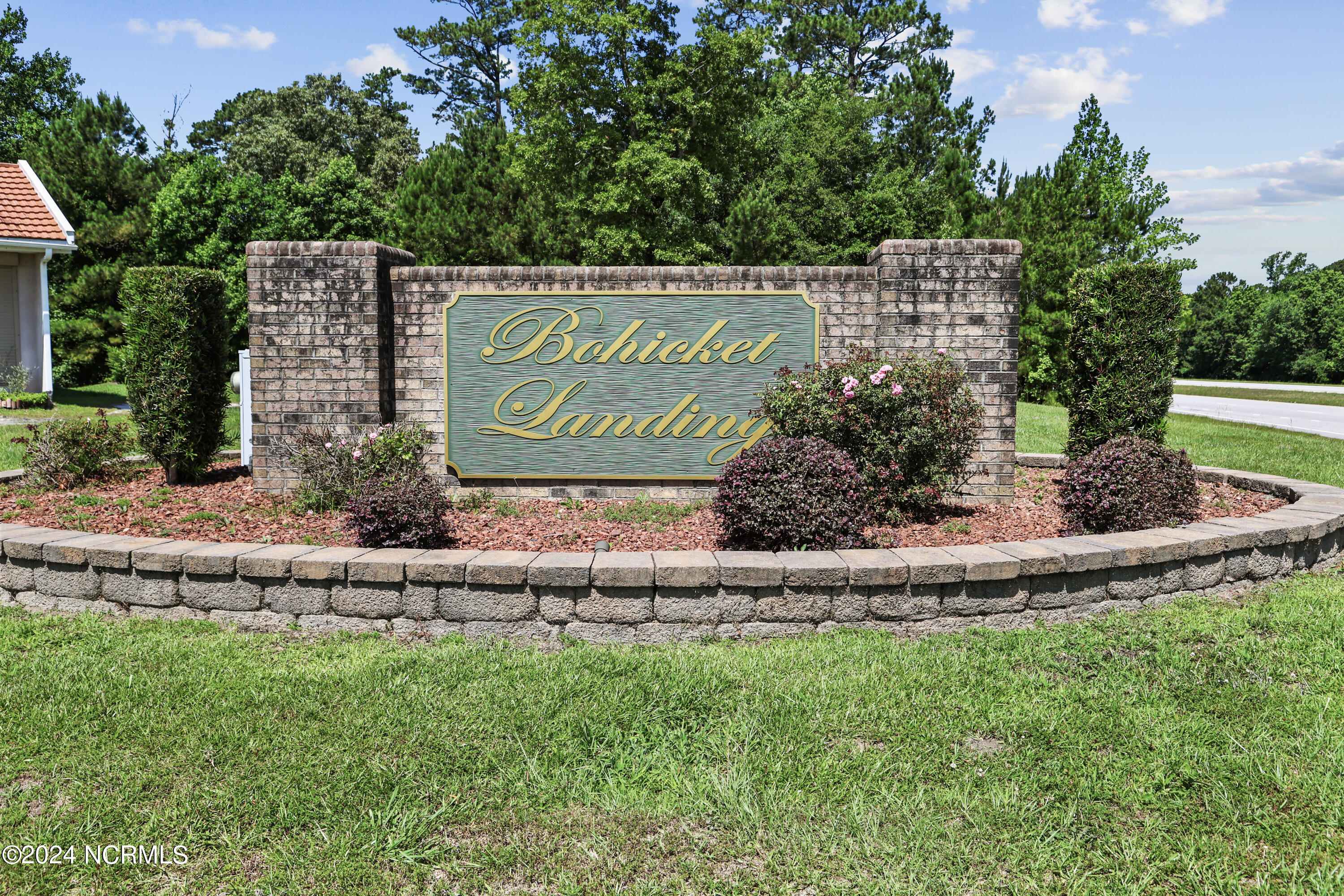 118 40 Lafitte Drive