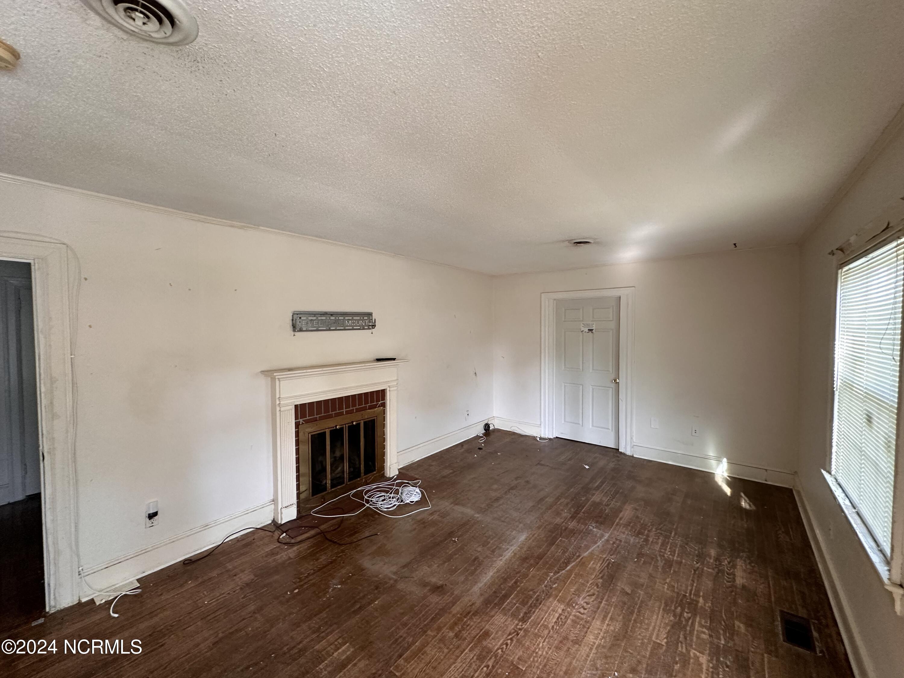 311 Brentwood Avenue