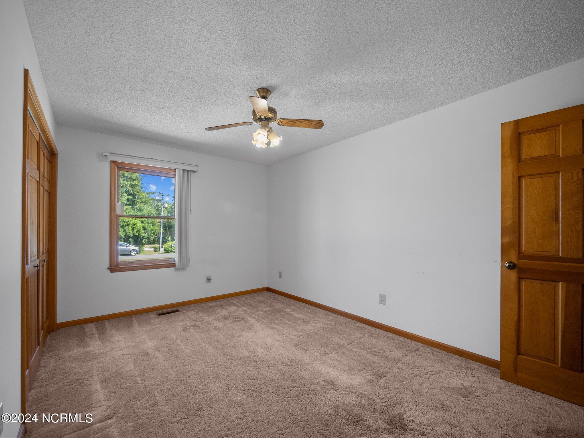 129 Hunting Bay Drive