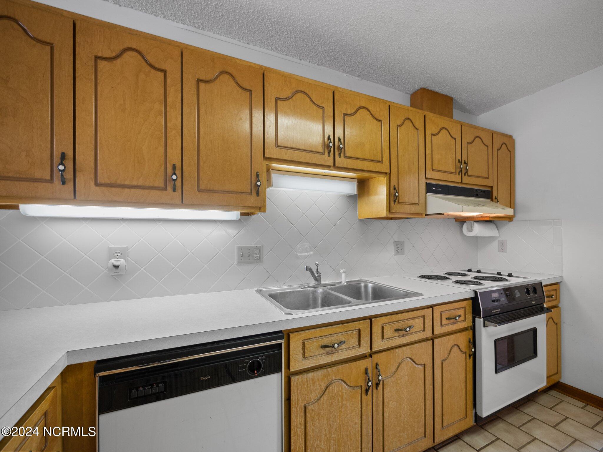 129 Hunting Bay Drive