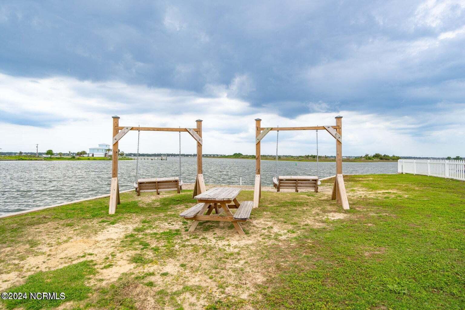 129 Hunting Bay Drive