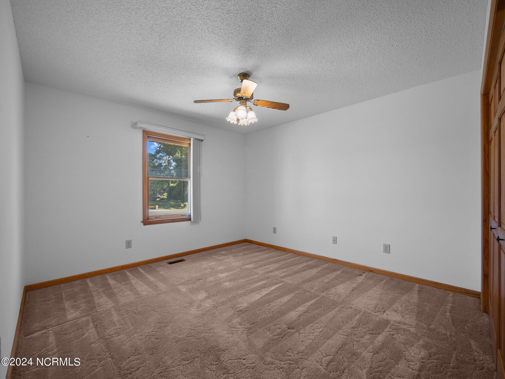 129 Hunting Bay Drive