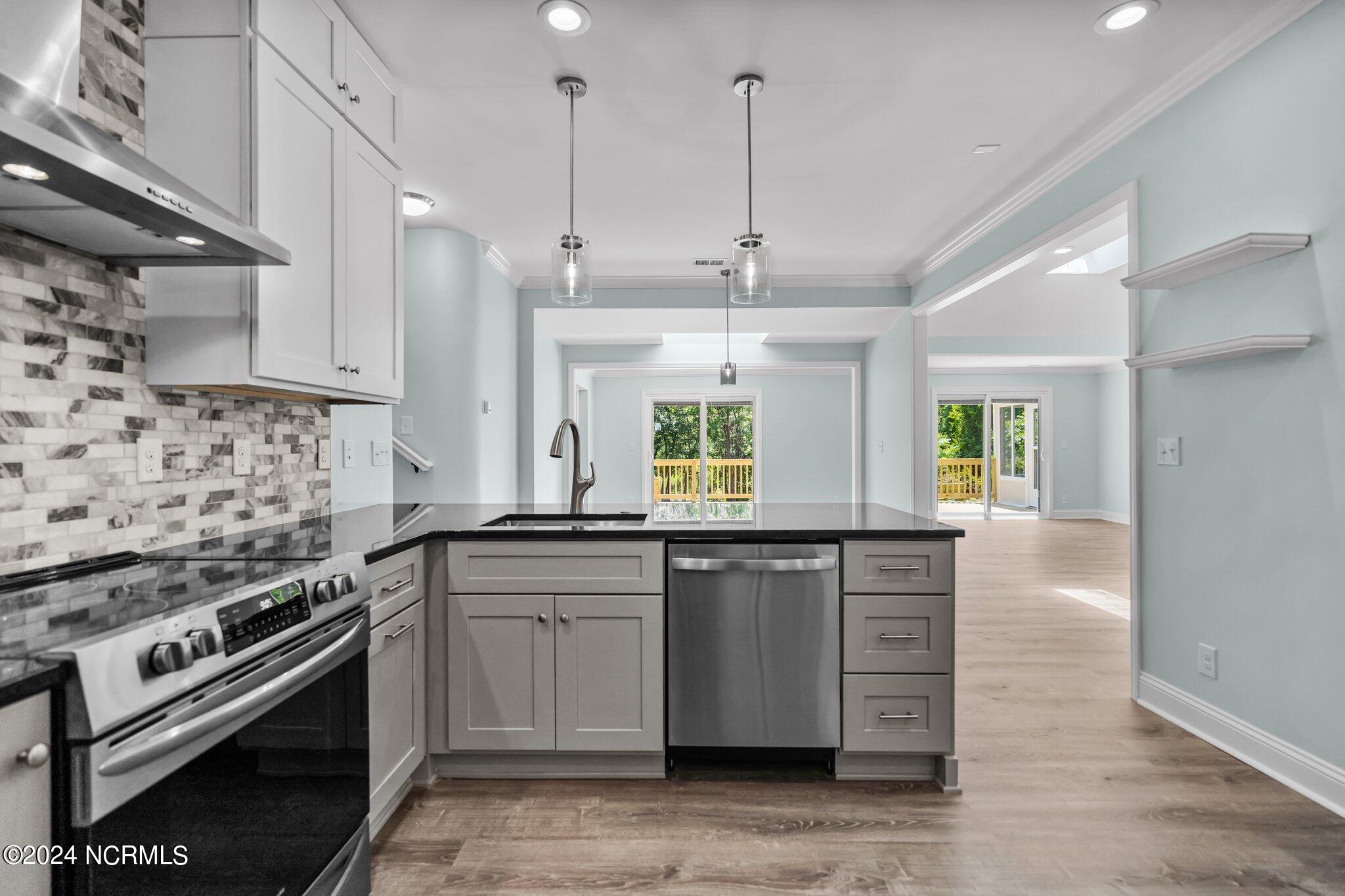 103 Hickory Circle
