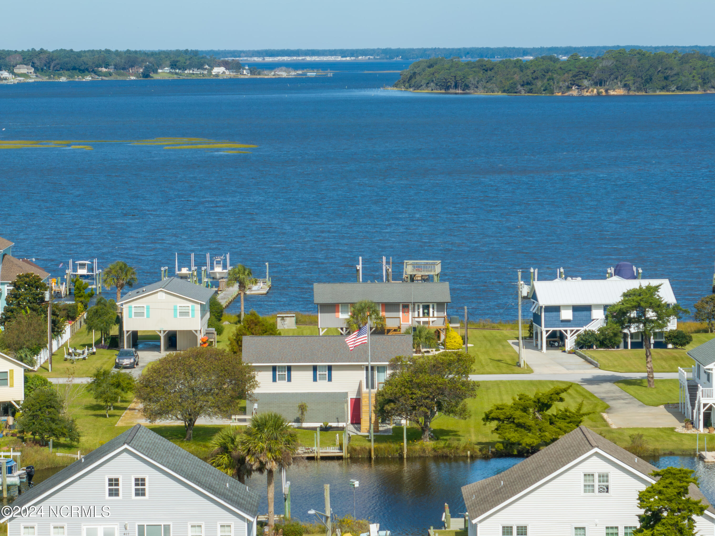120 Dolphin Bay Estates