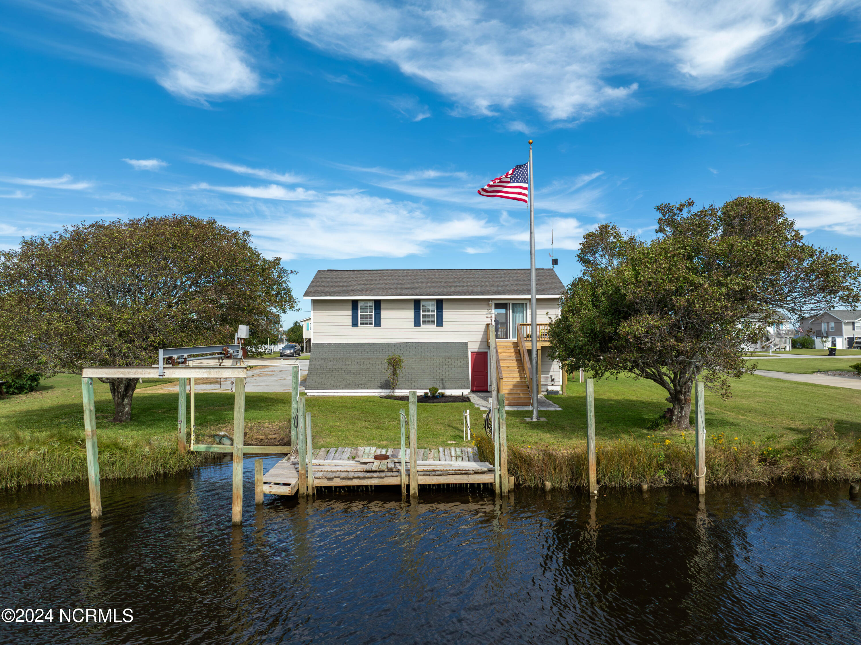 120 Dolphin Bay Estates