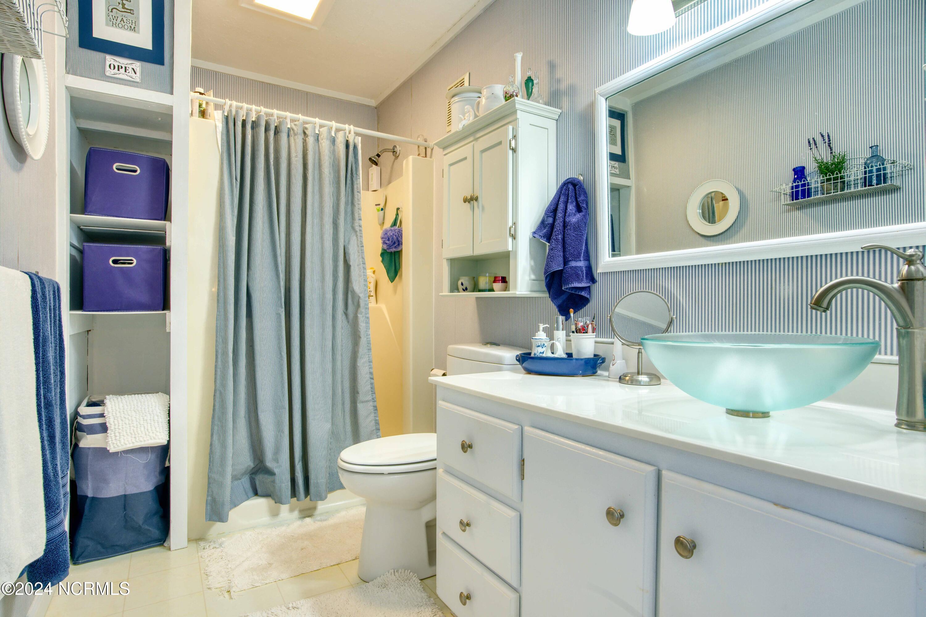 120 Dolphin Bay Estates