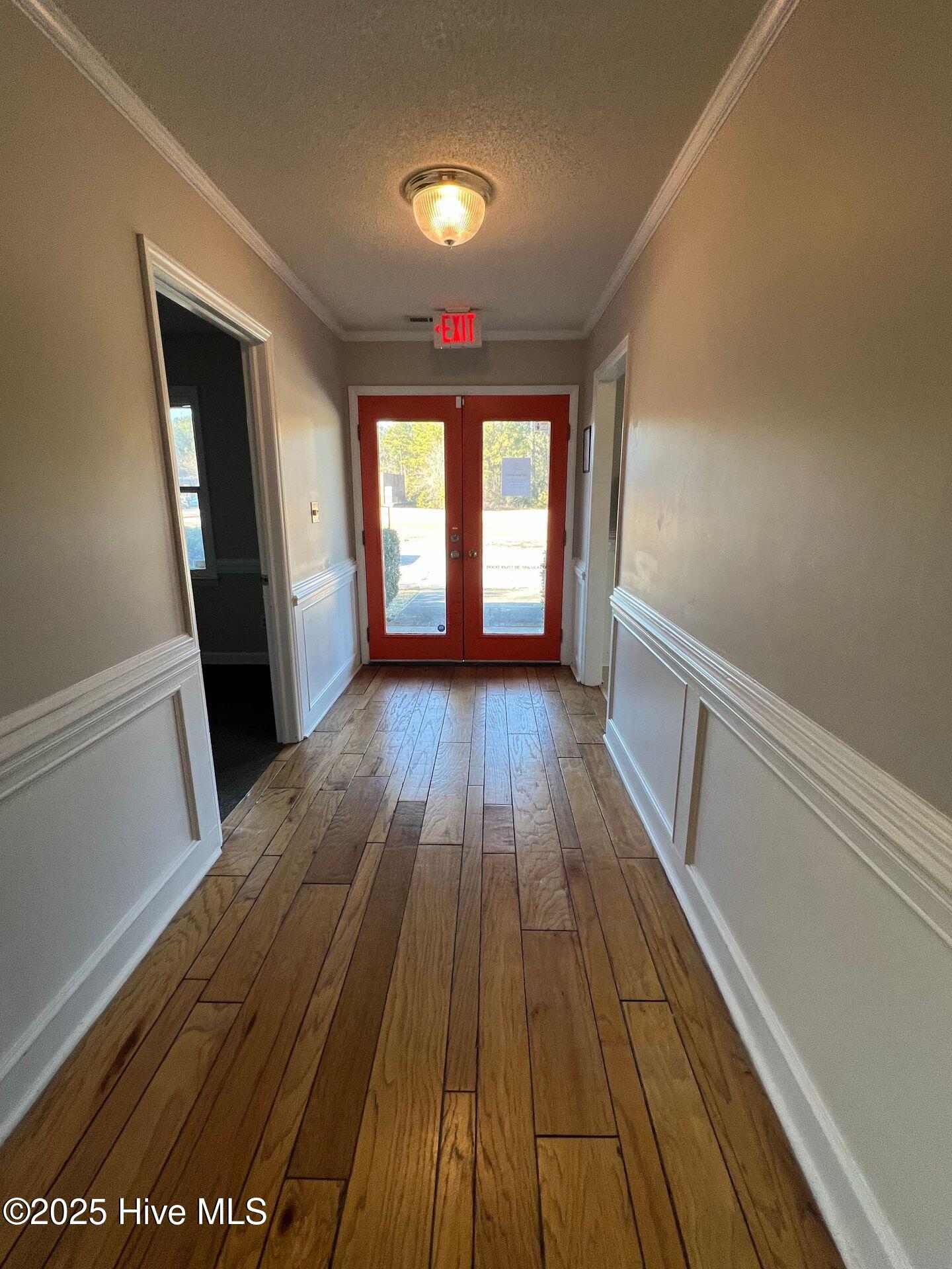 1700 Country Club Road