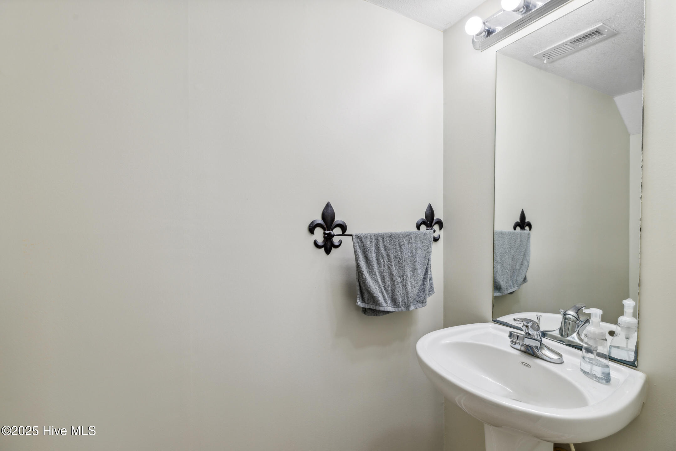 204 Springwood Drive