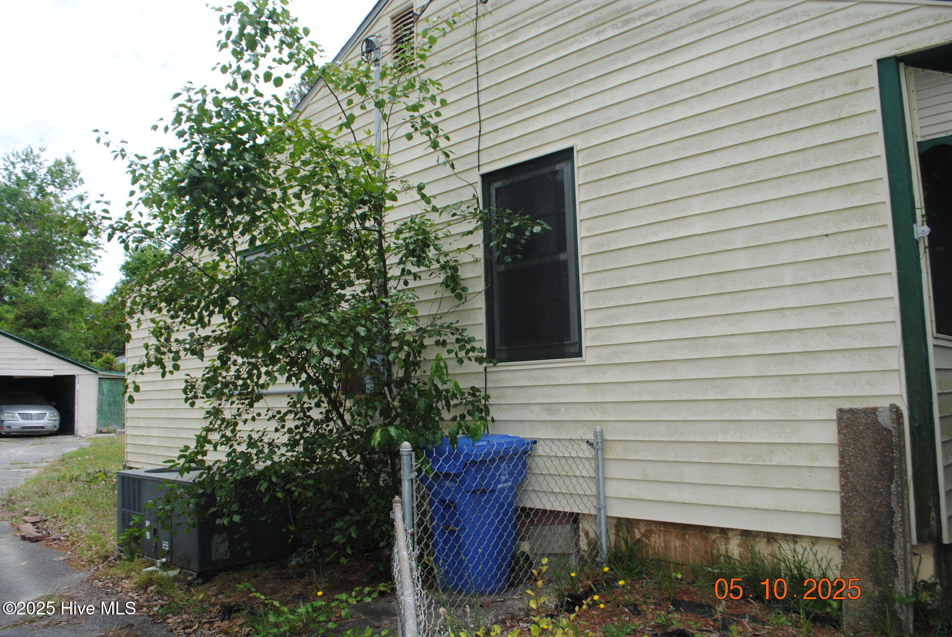 402 New River Drive