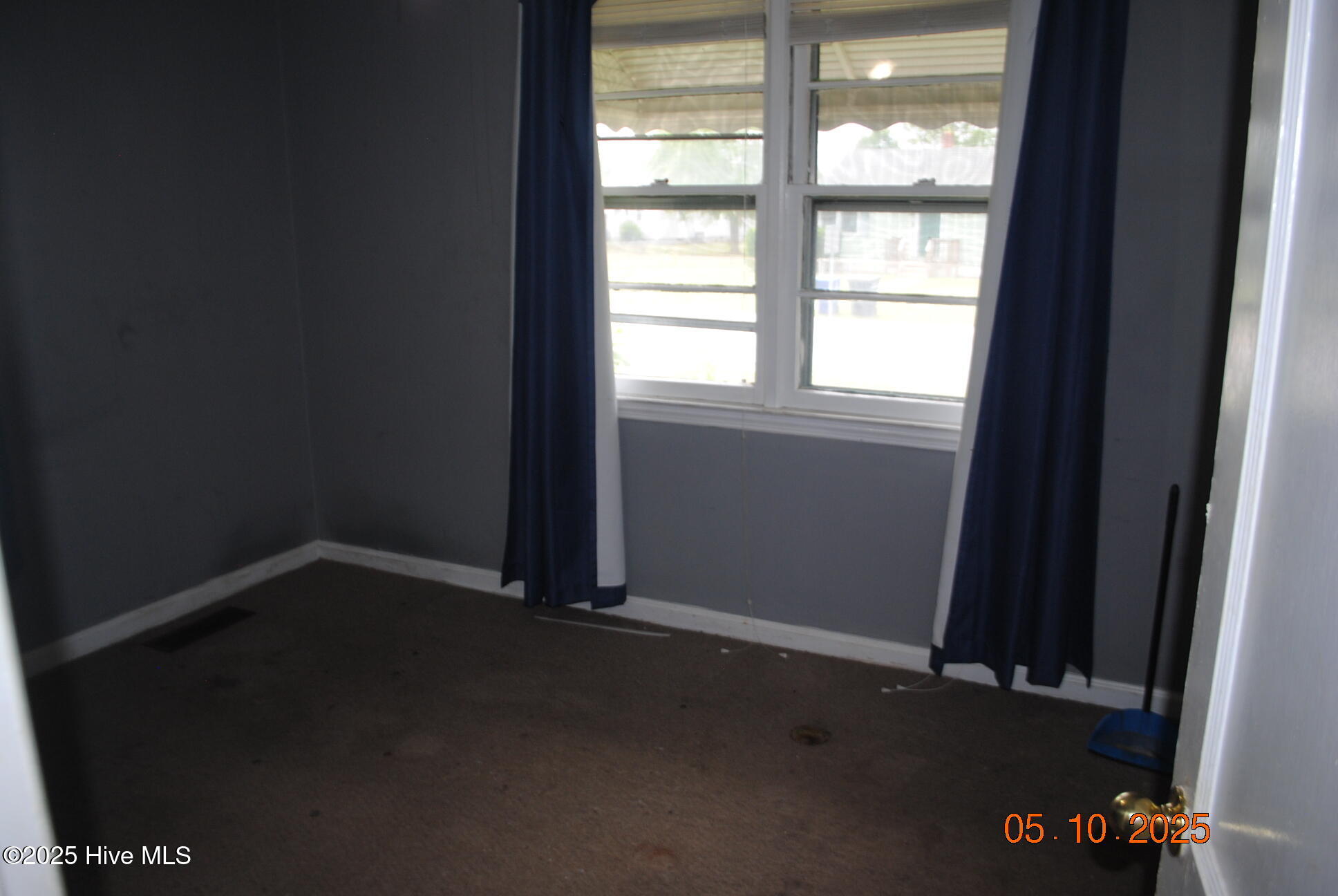 402 New River Drive