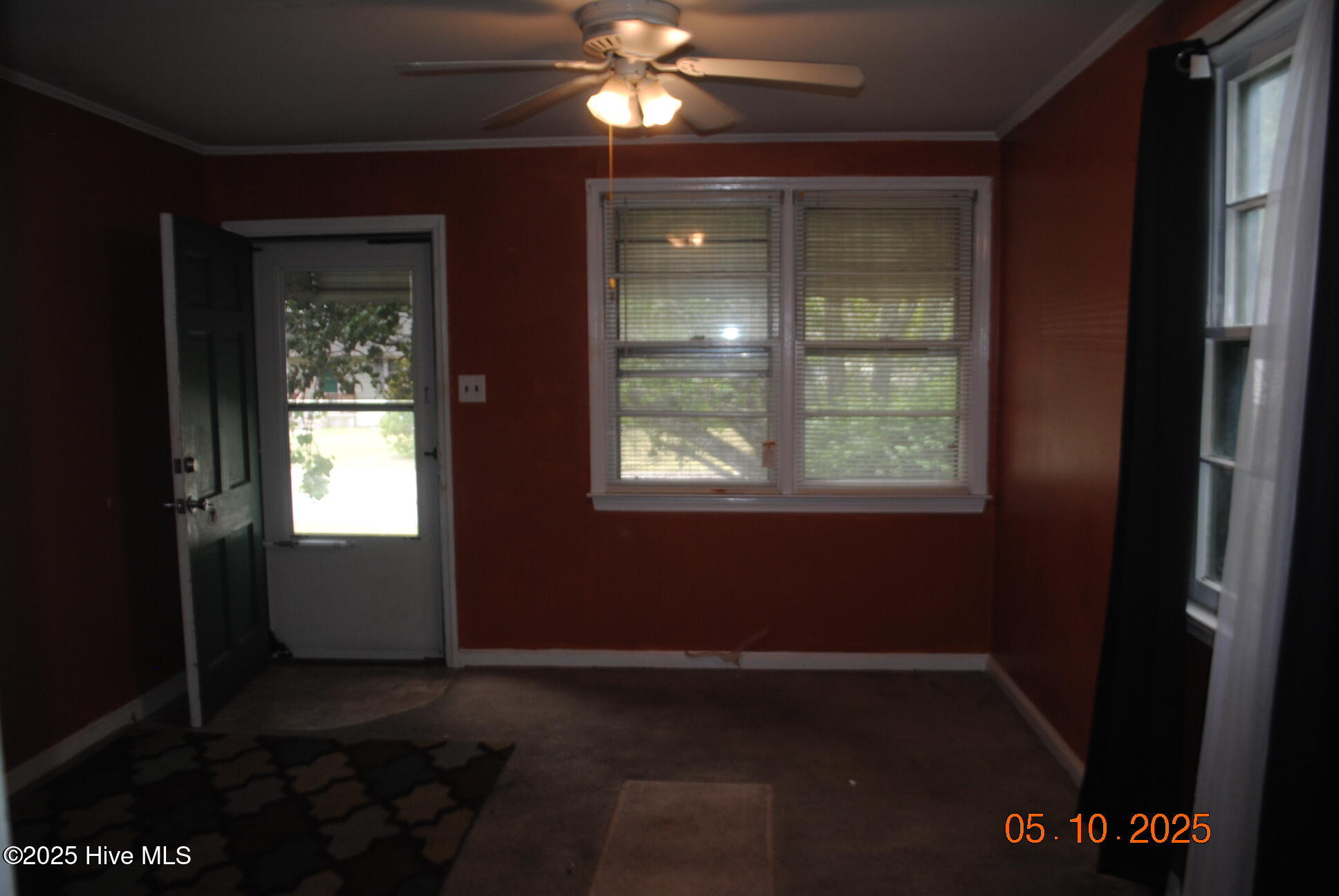 402 New River Drive