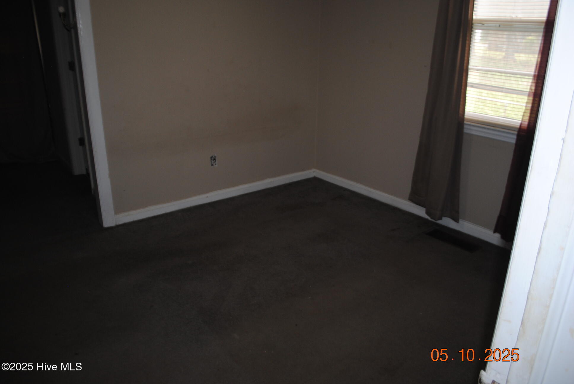 402 New River Drive