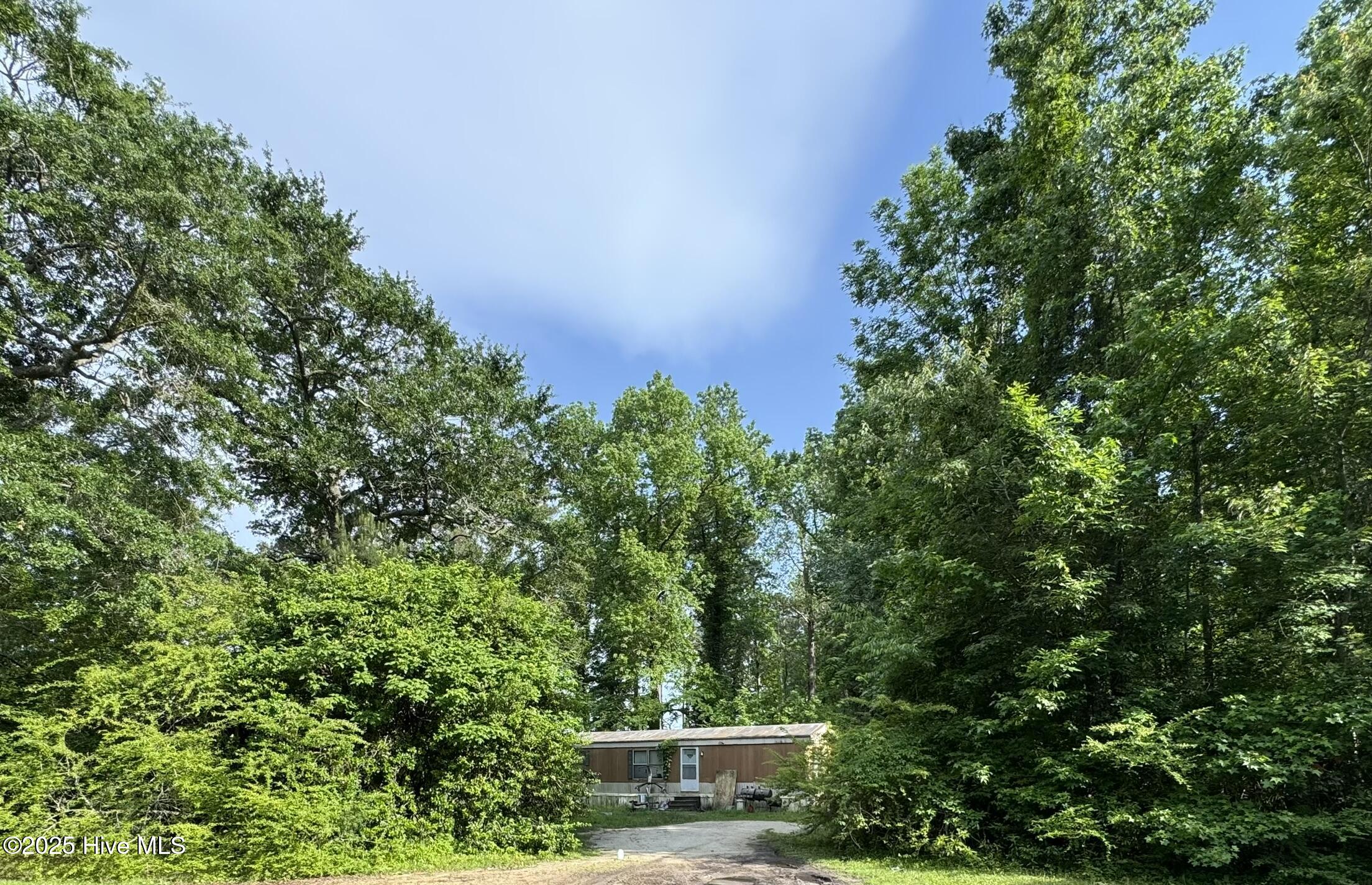 2073 Dawson Cabin Road