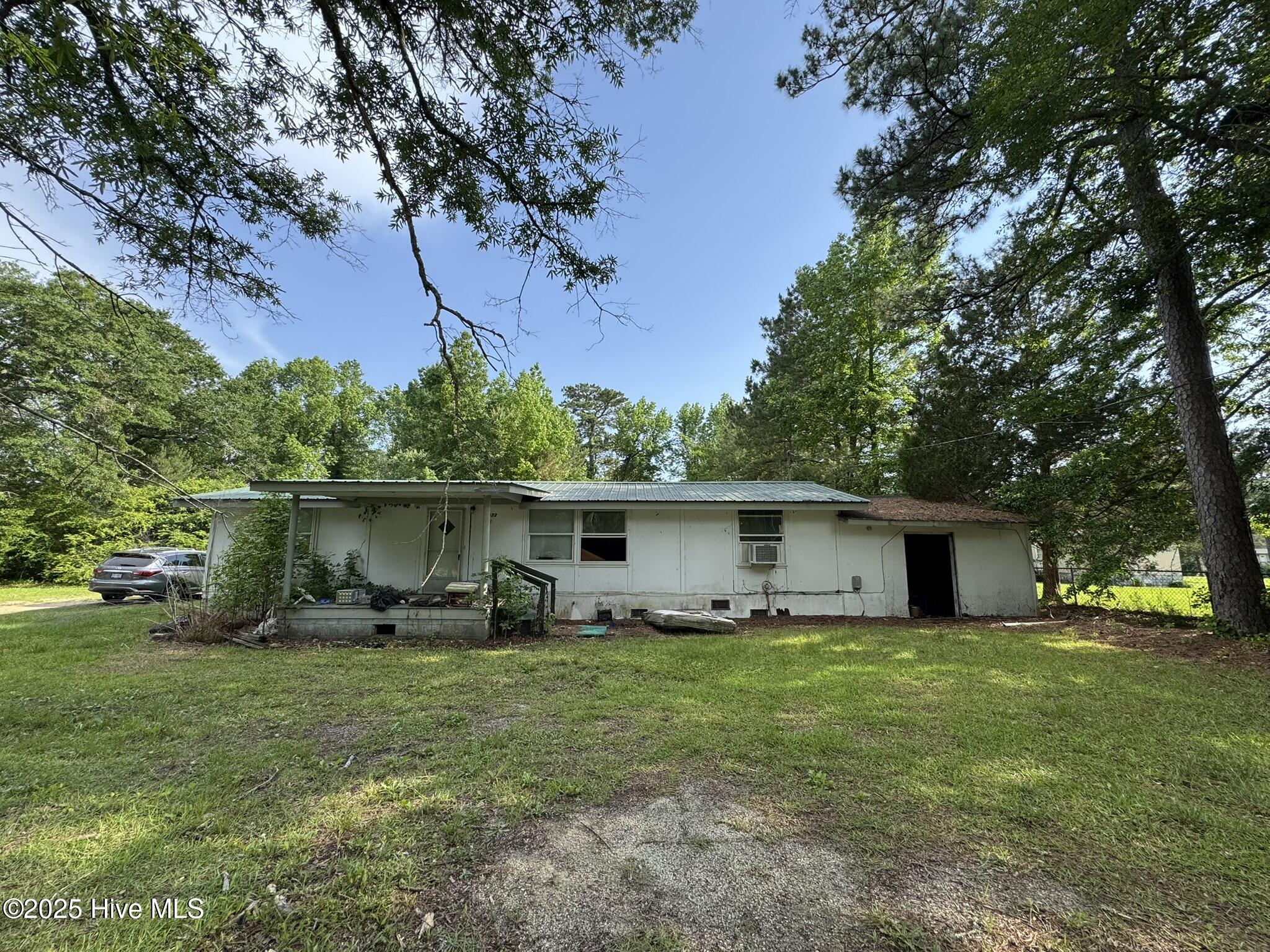 2073 Dawson Cabin Road