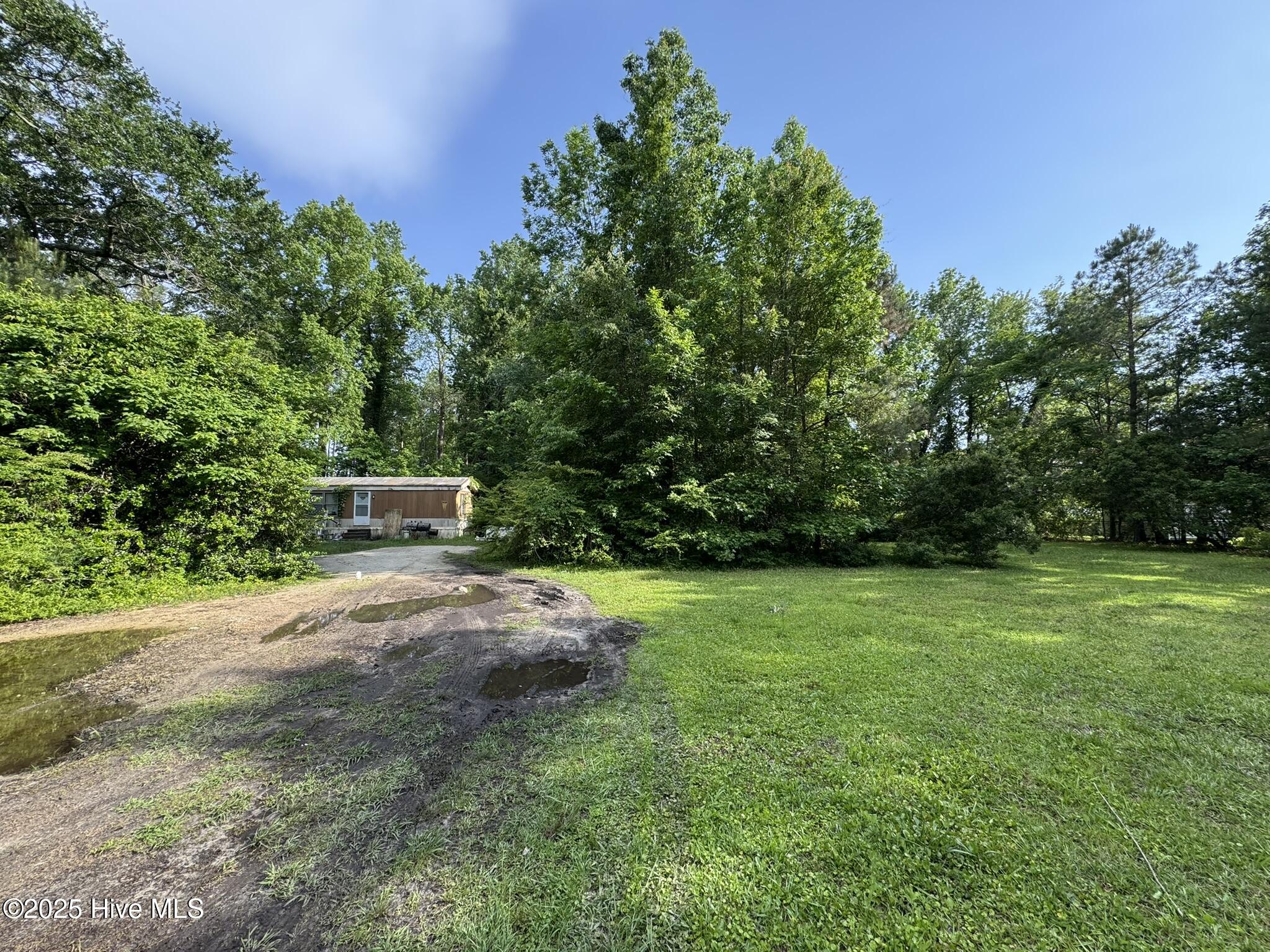 2073 Dawson Cabin Road