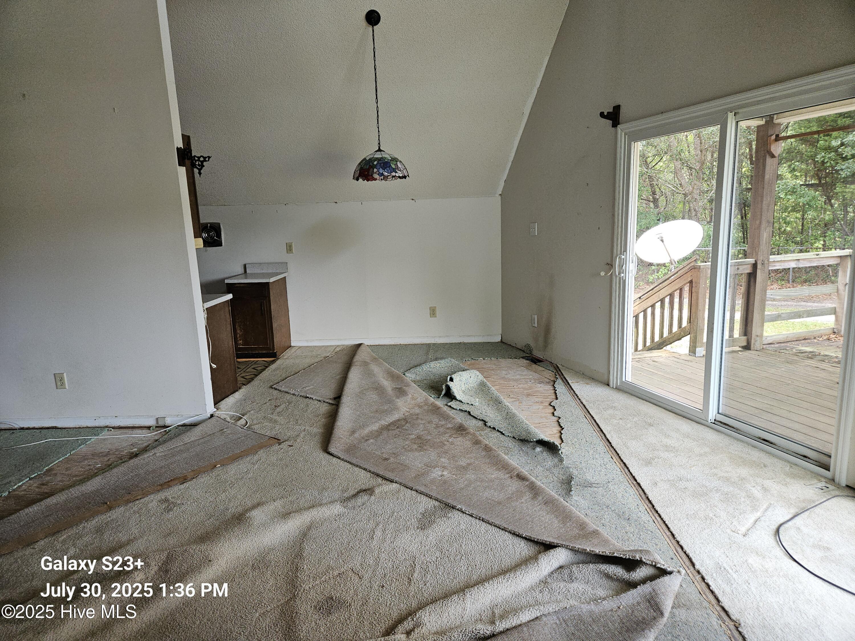 650 Queens Creek Road