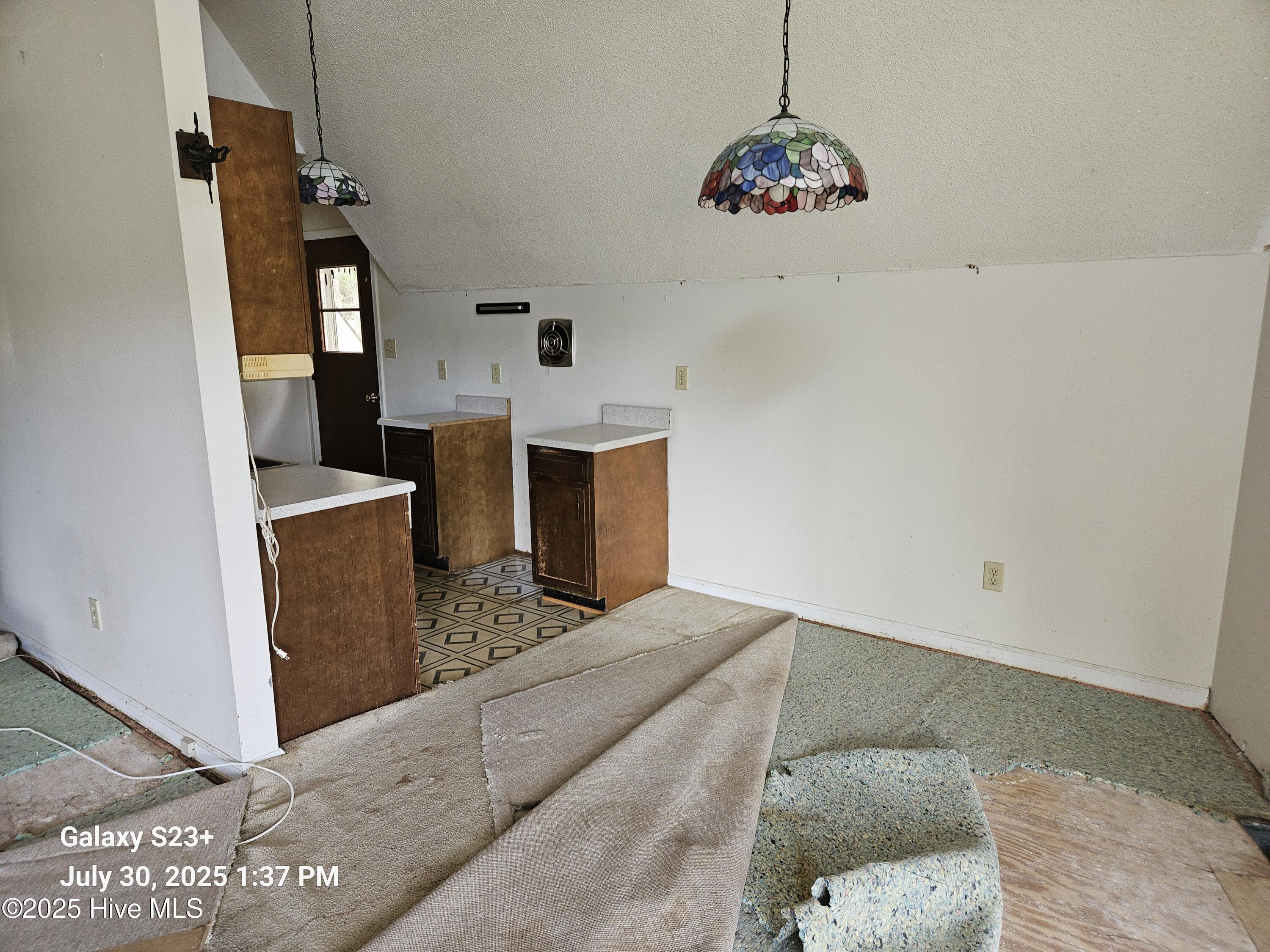 650 Queens Creek Road