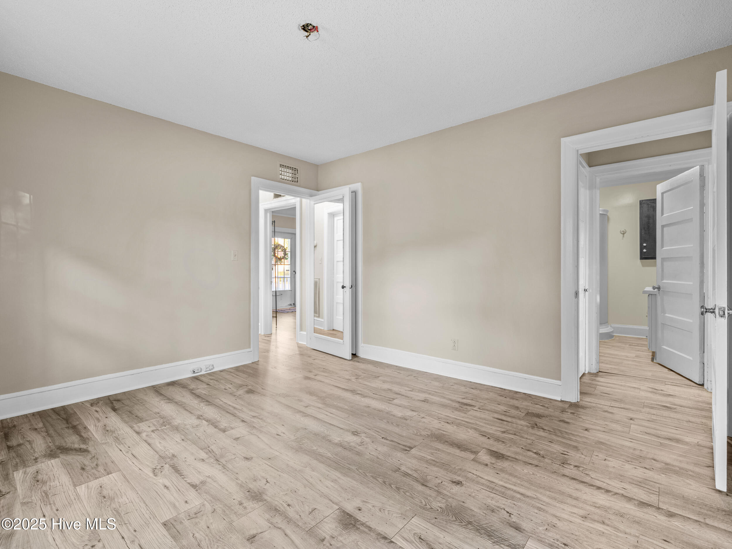 313 Brentwood Avenue