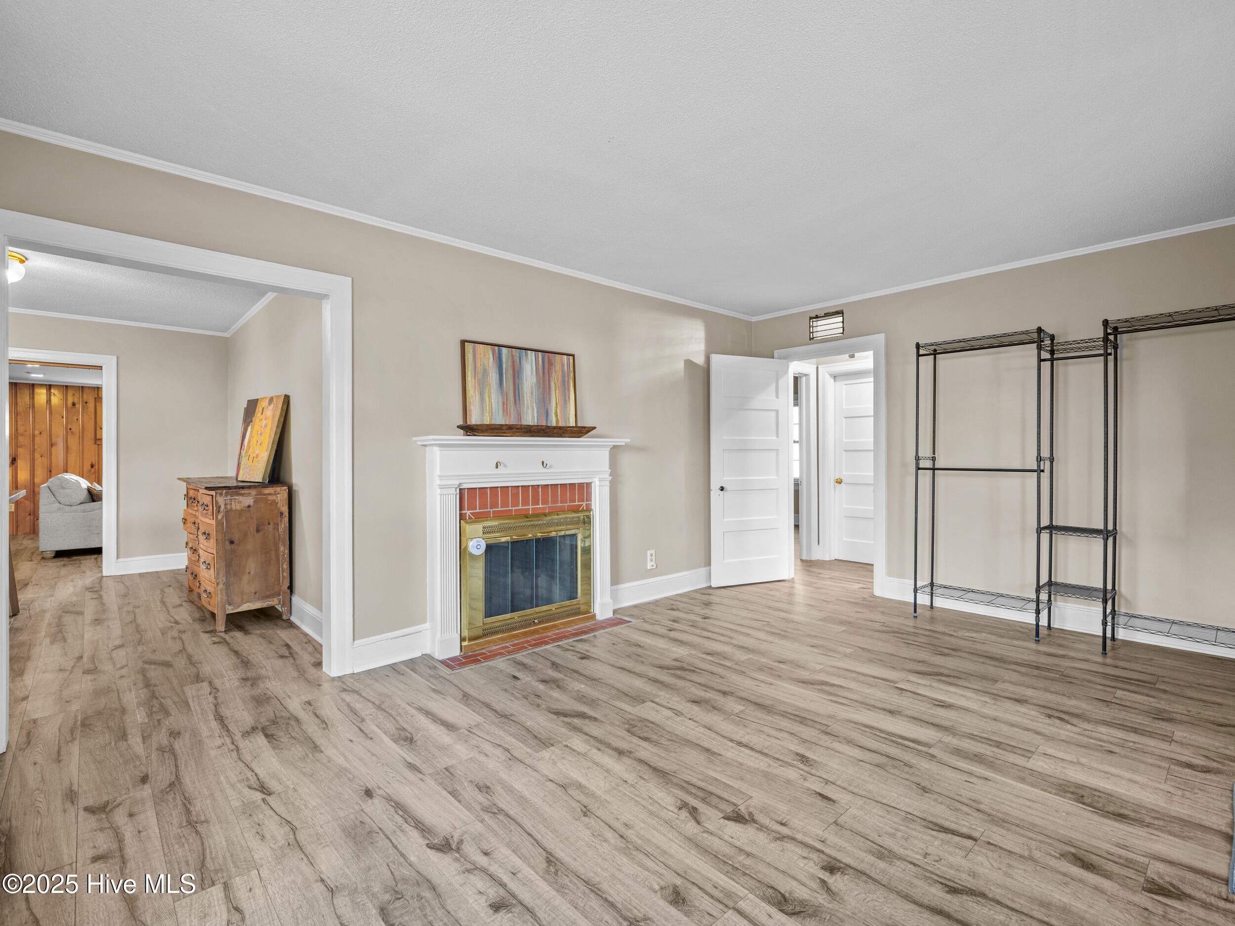 313 Brentwood Avenue