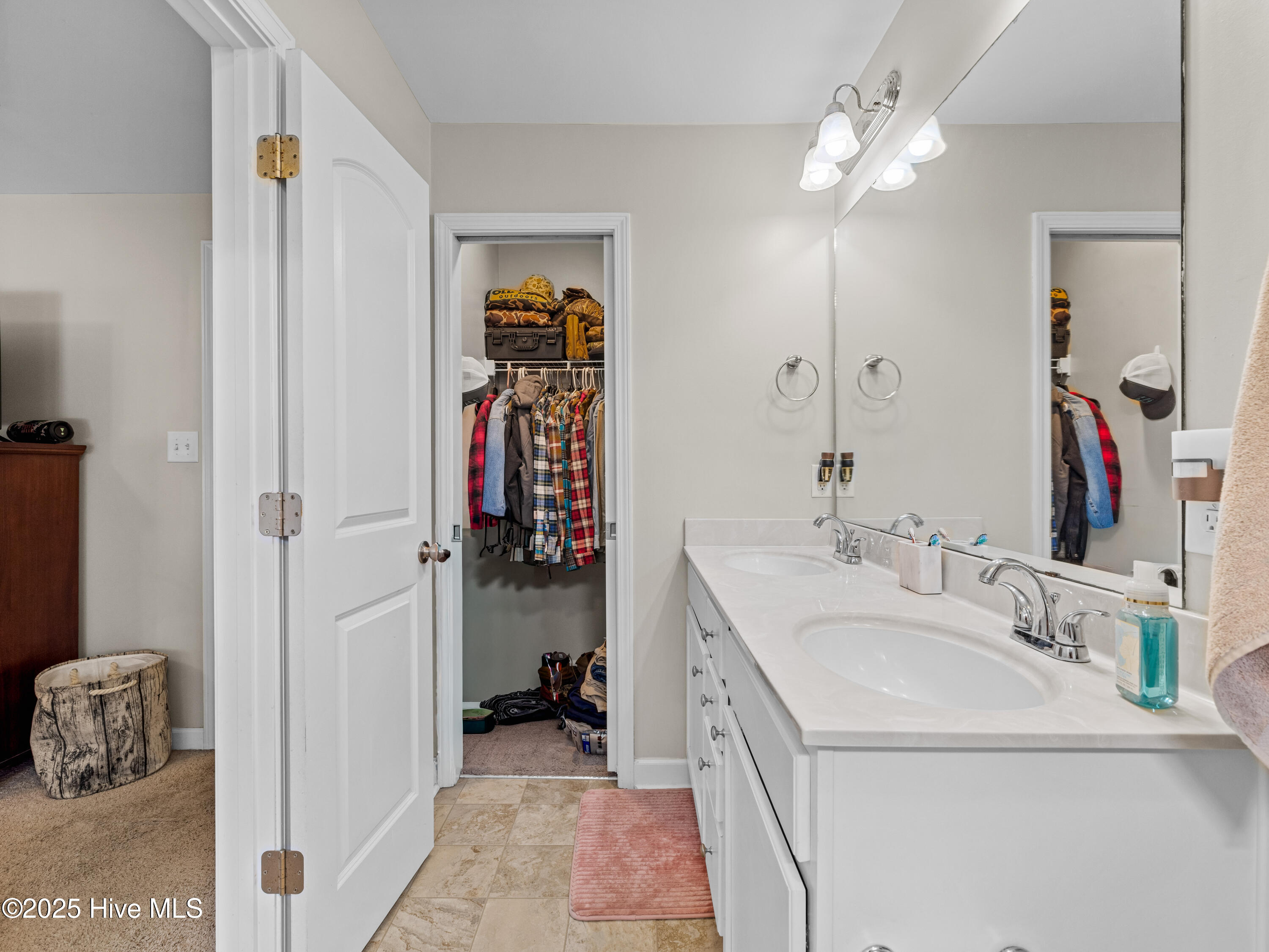 501 Ellie Court, Jacksonville