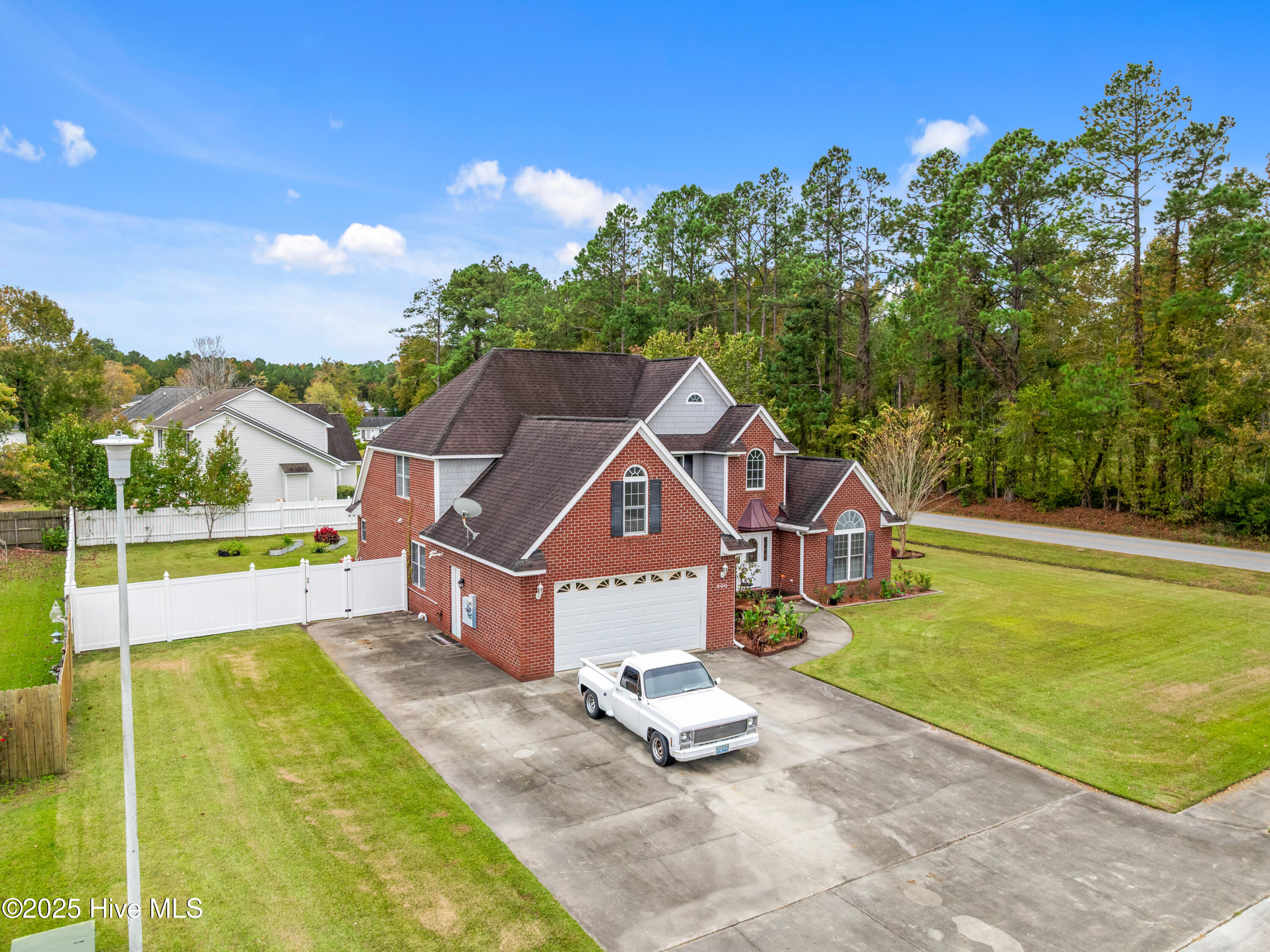 500 Red Fox Court