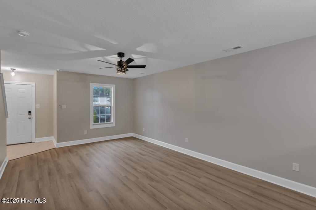157 W Murrow Lane