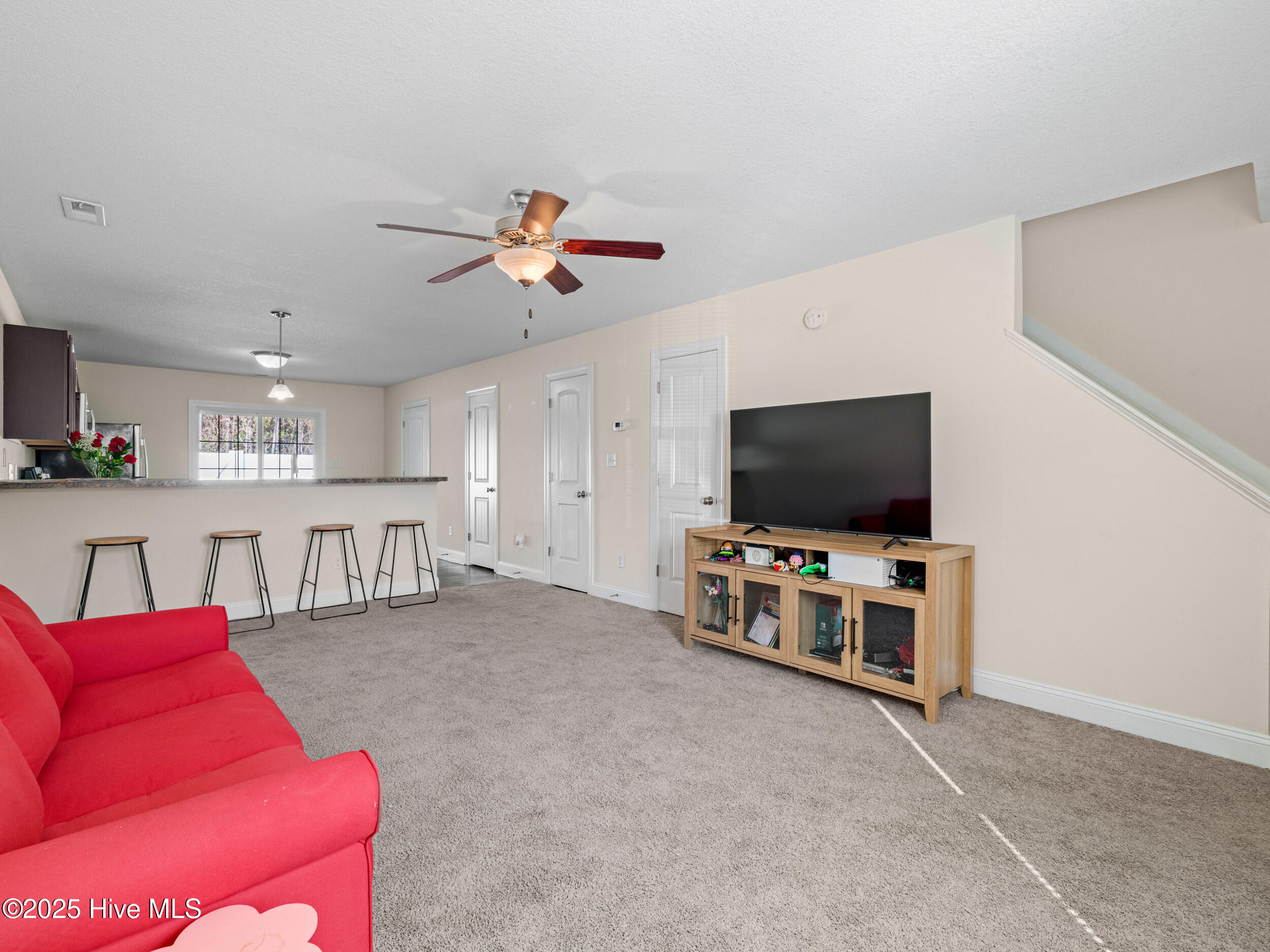 145 W Murrow Lane