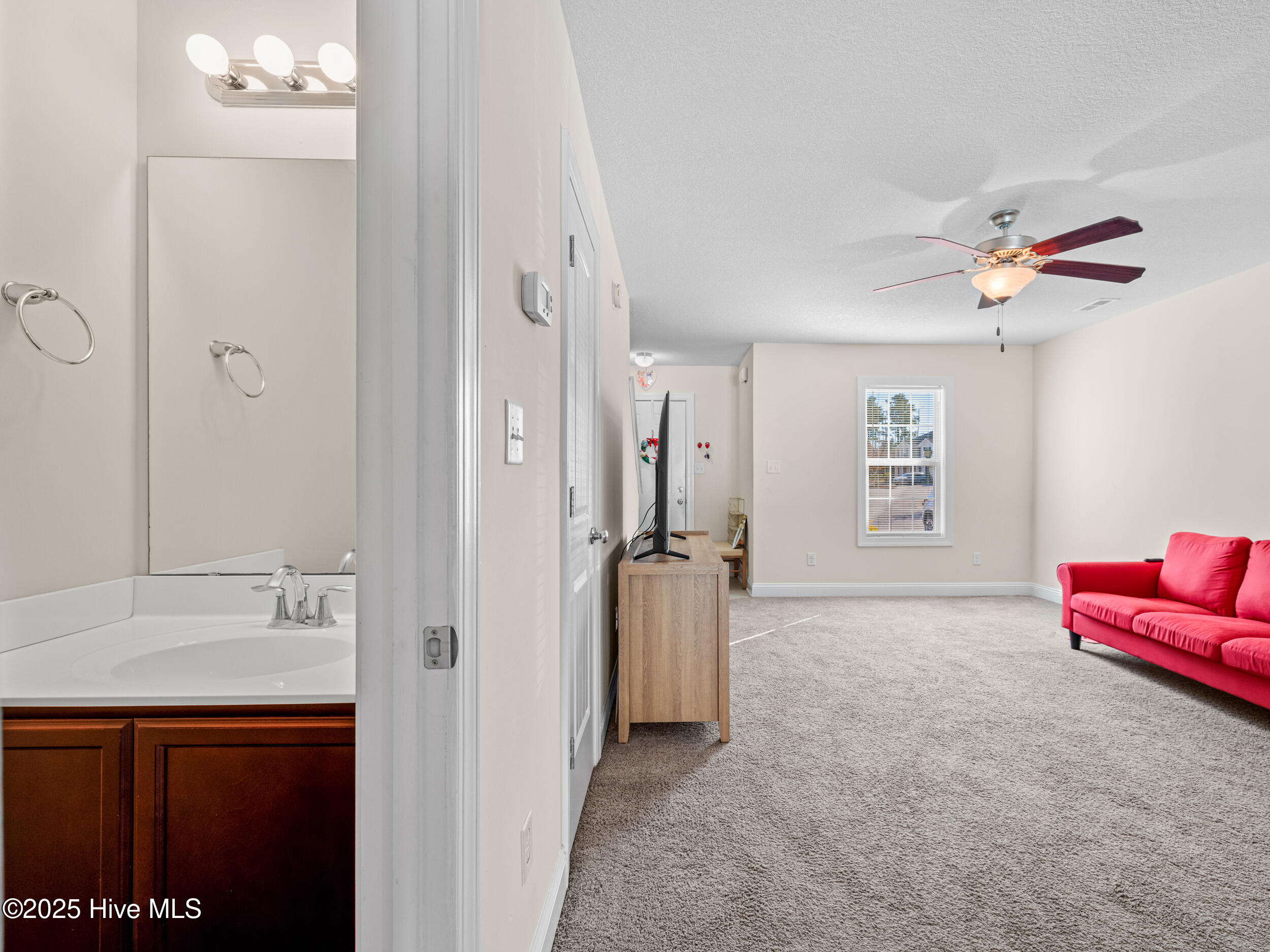 145 W Murrow Lane