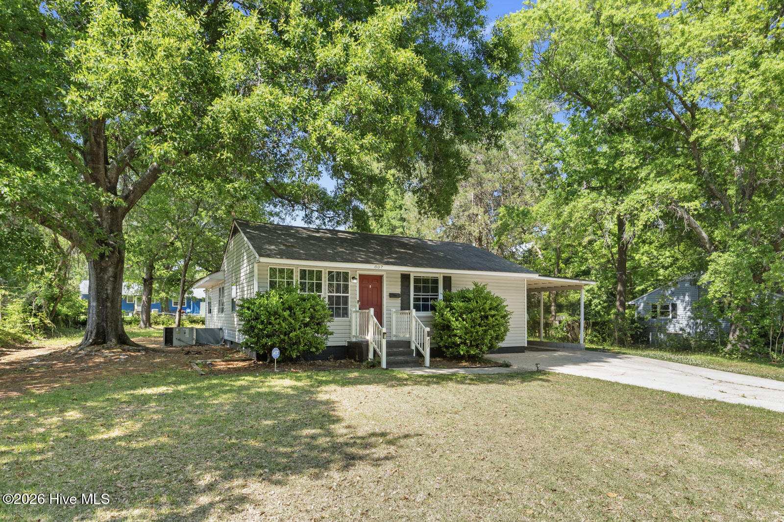 807 River Street