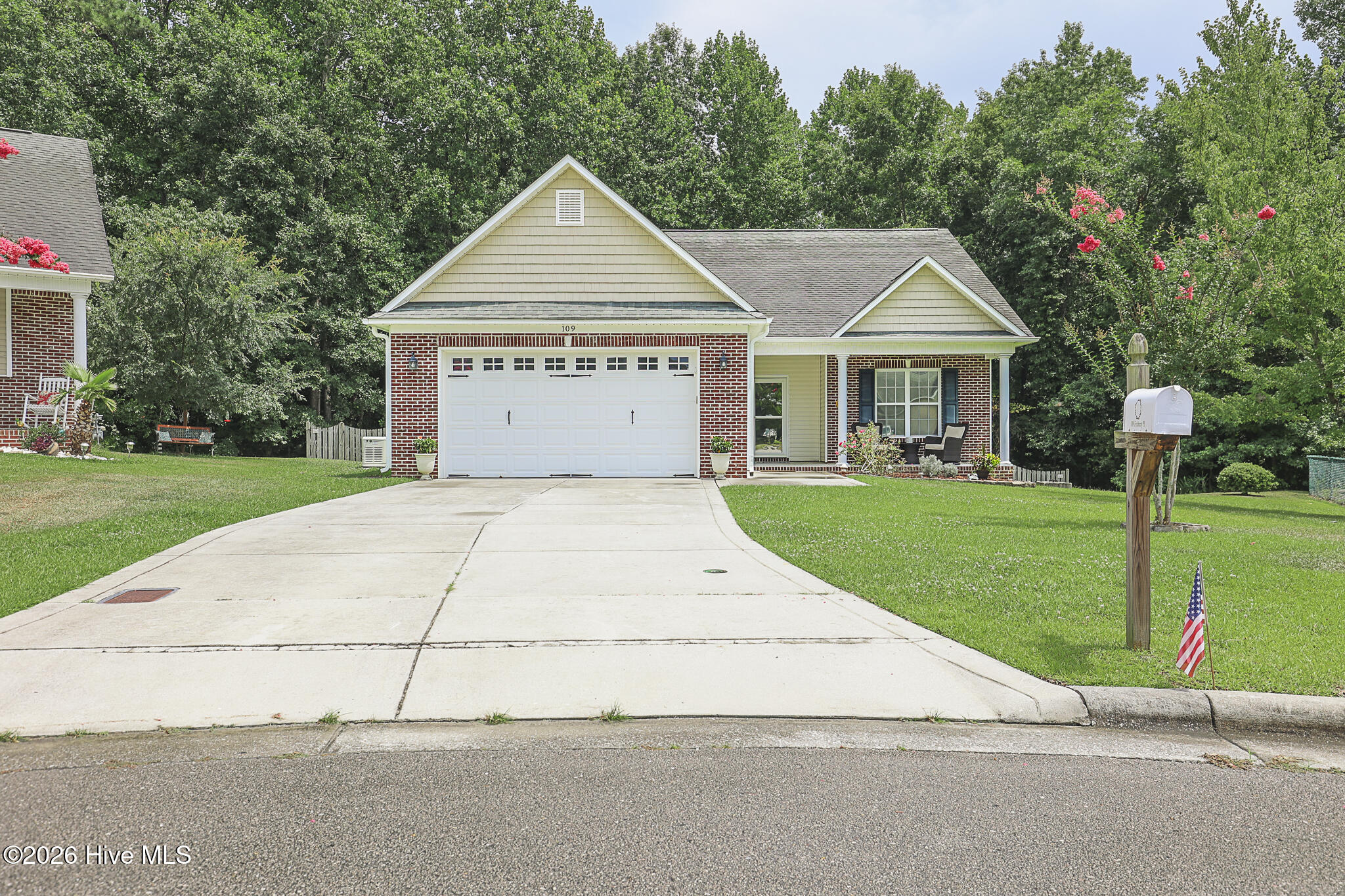 109 Foxberry Place