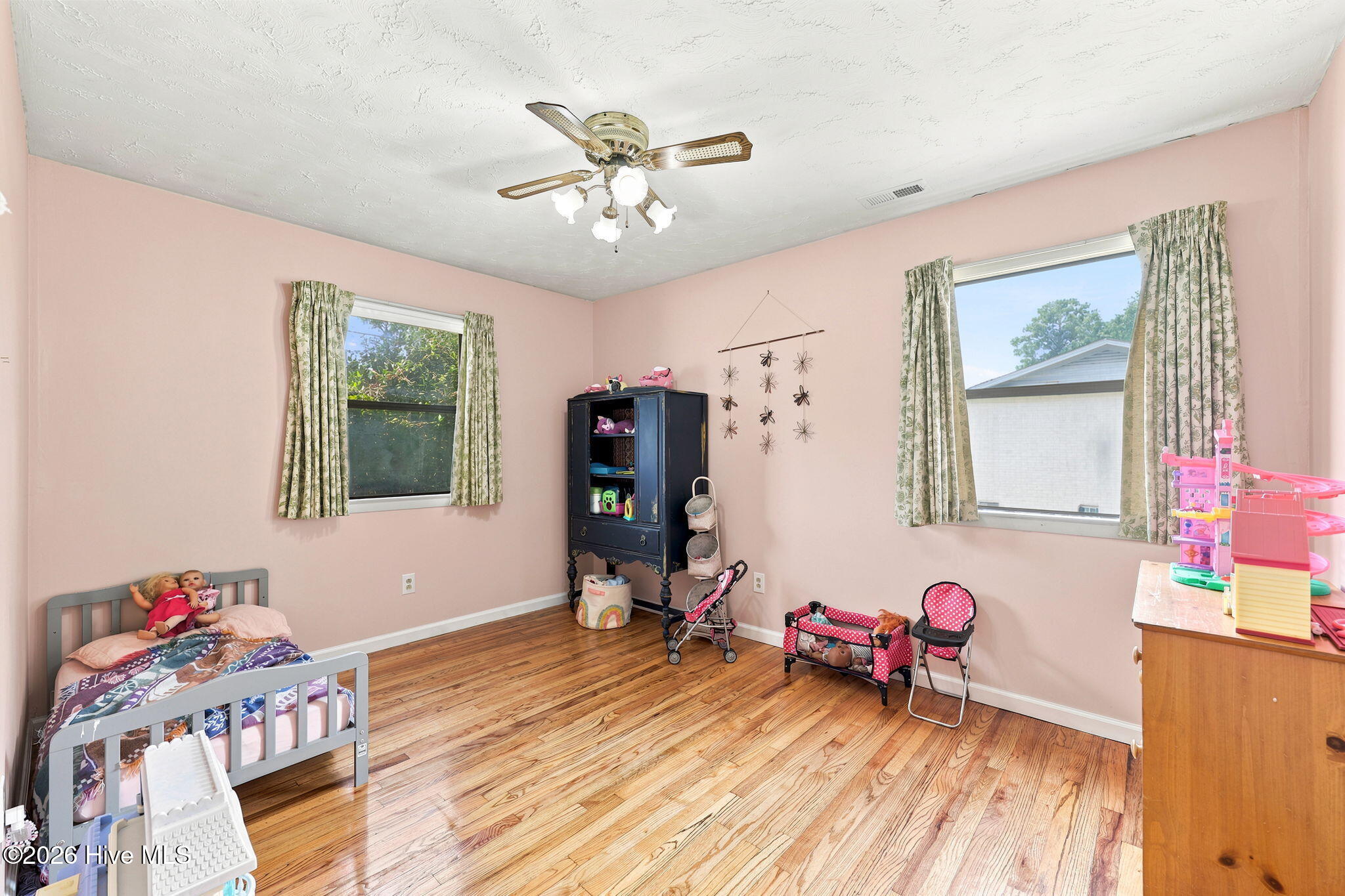 11 Oxford Drive