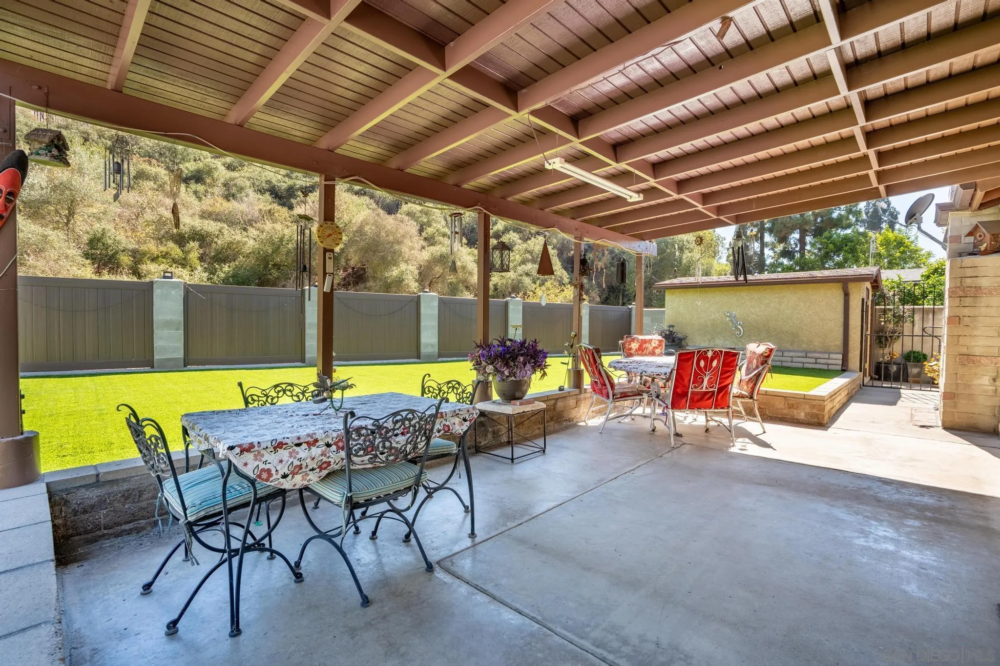 4621 Chateau Drive