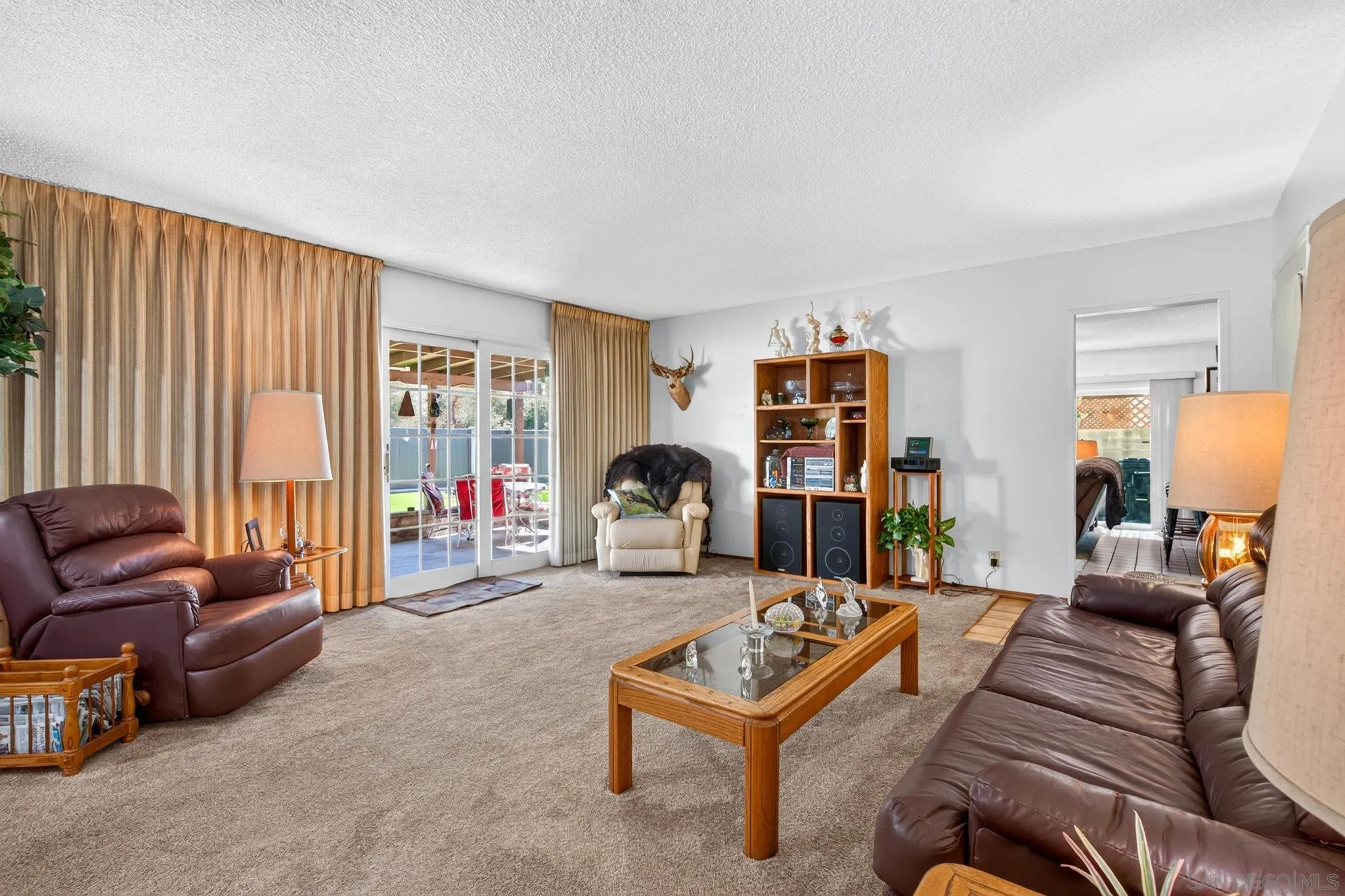 4621 Chateau Drive