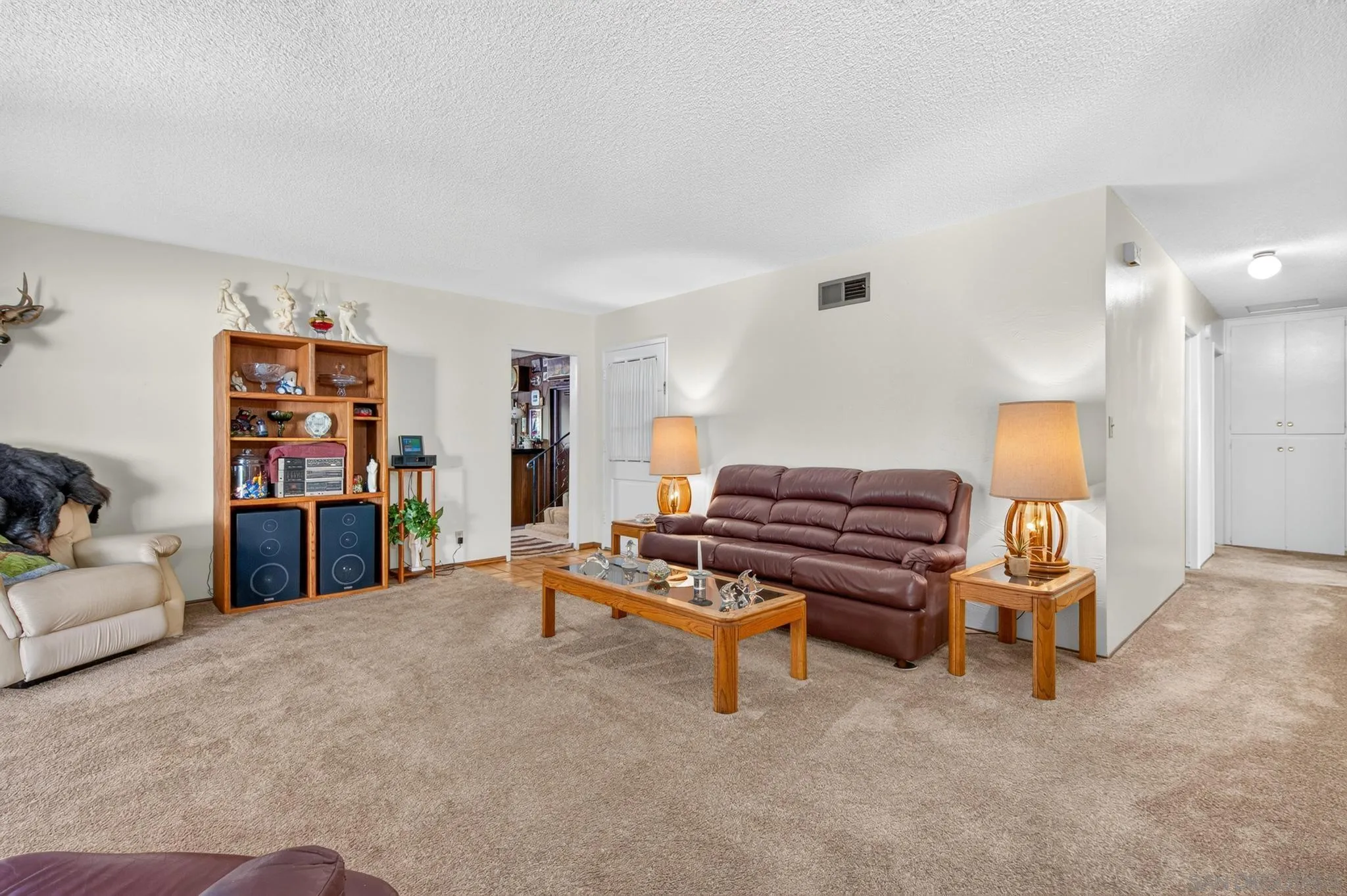 4621 Chateau Drive