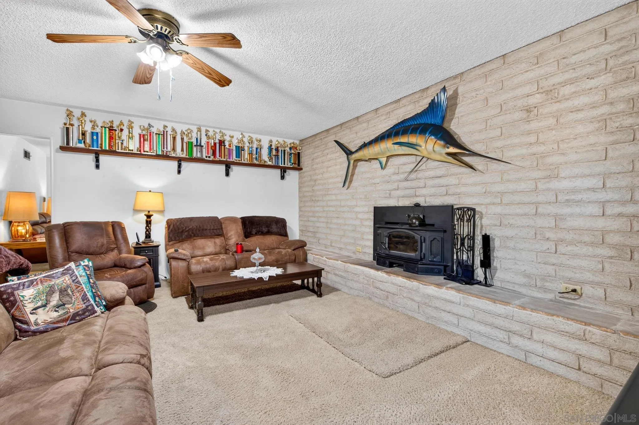4621 Chateau Drive