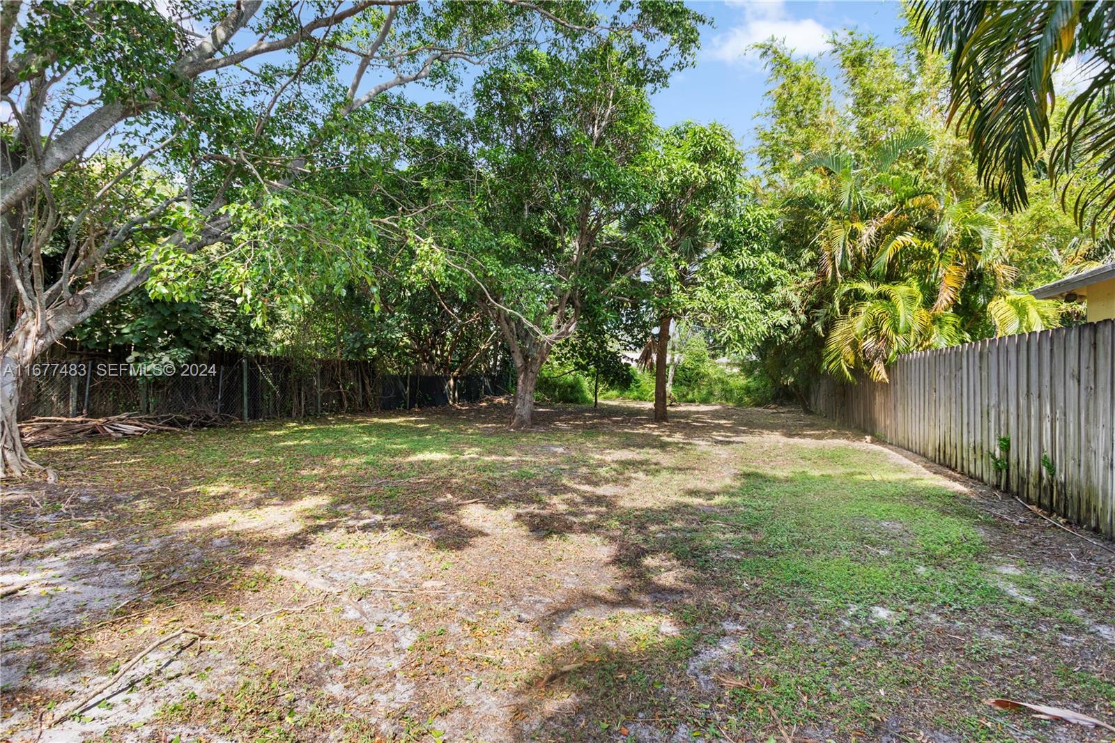 503 Avenida Hermosa