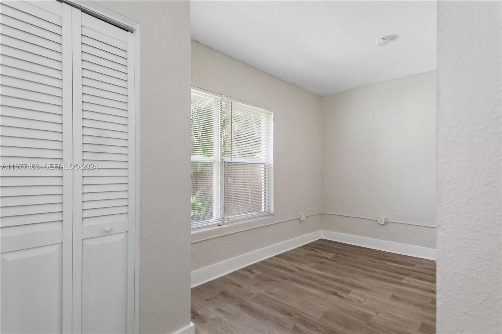 503 Avenida Hermosa